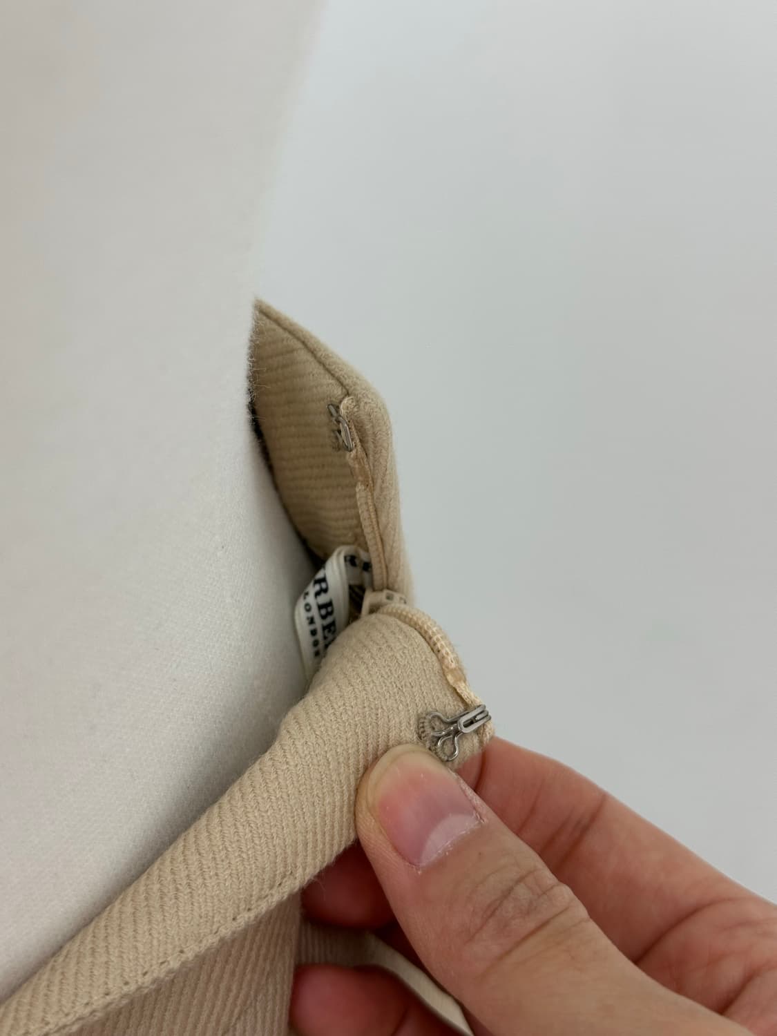 버버리 미디스커트 36 상품이미지7