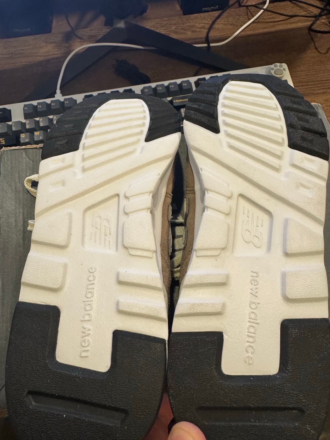 뉴발란스 997h 브라운 270사이즈 새상품 팝니다. 상품이미지6