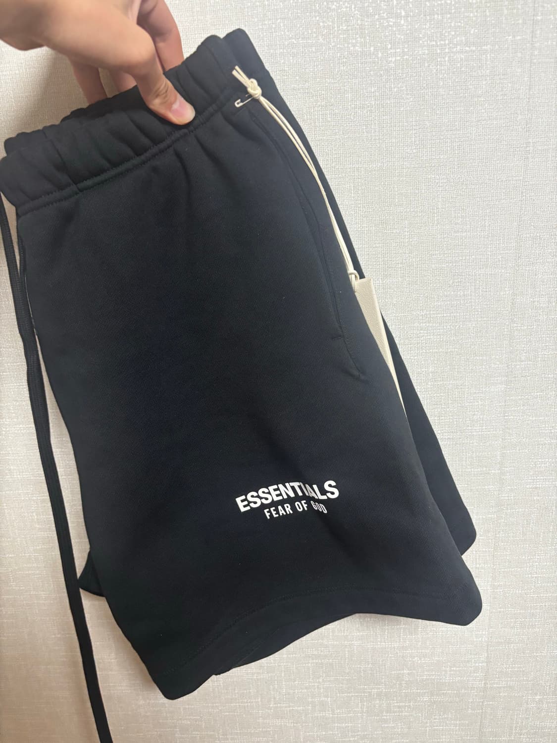 새상품 에센셜 반바지 상품이미지2