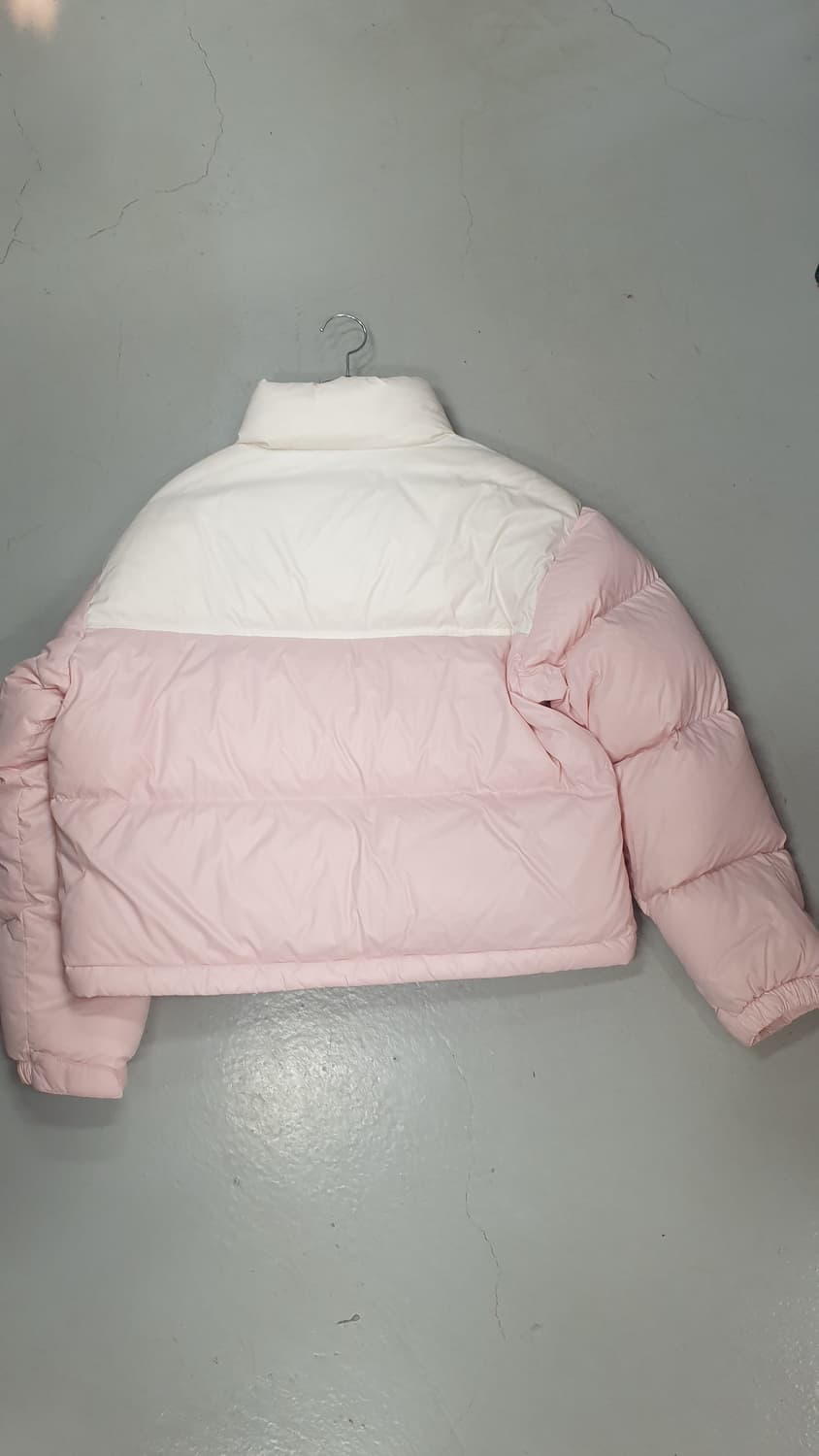 GUESS 핑크 다운 숏 패딩 상품이미지2