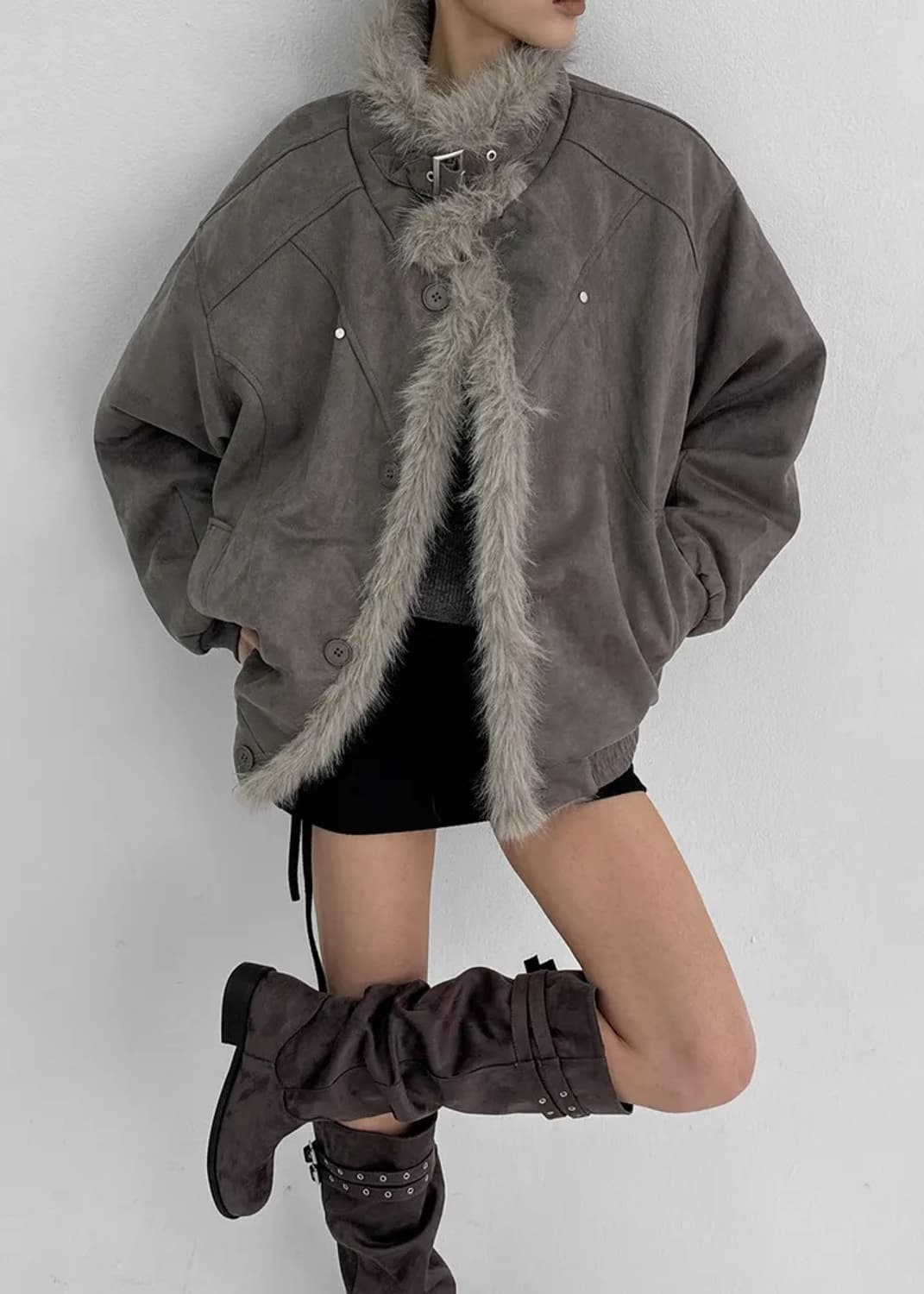 블랙업 퍼 무스탕 상품이미지3