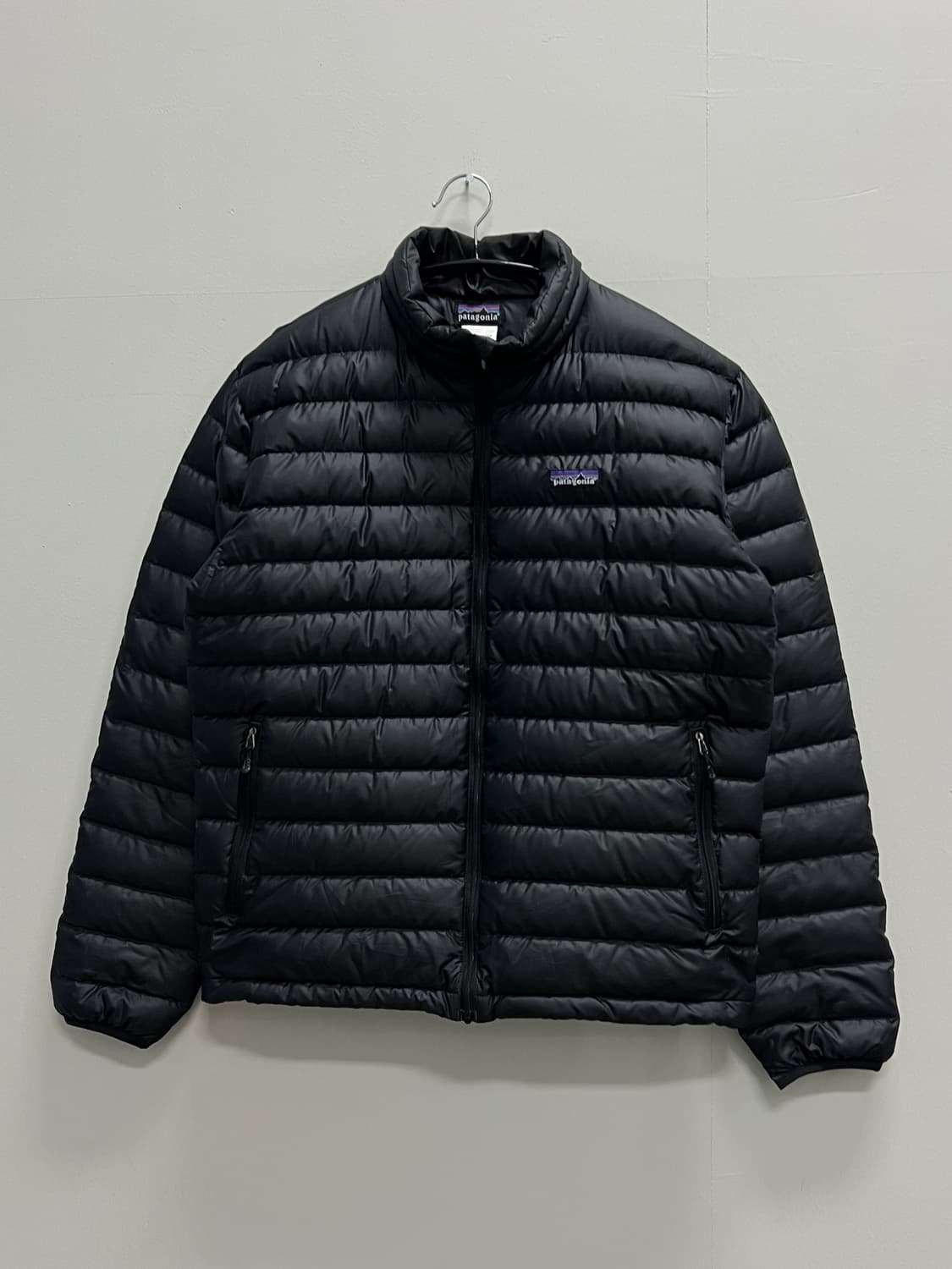 파타고니아 구스다운 경량 패딩 자켓 블랙 상품이미지2
