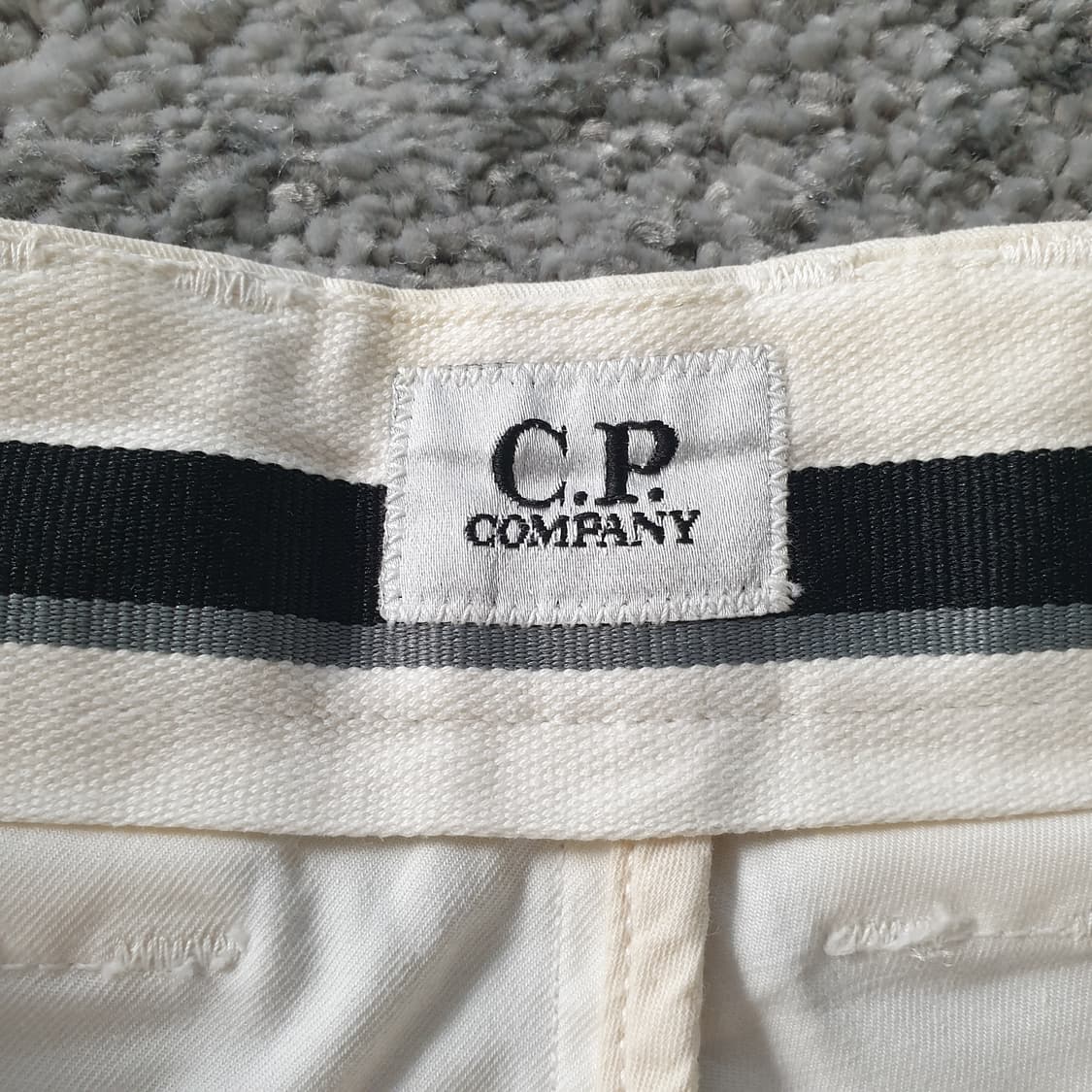 [무료배송] CP COMPANY 반바지 상품이미지2