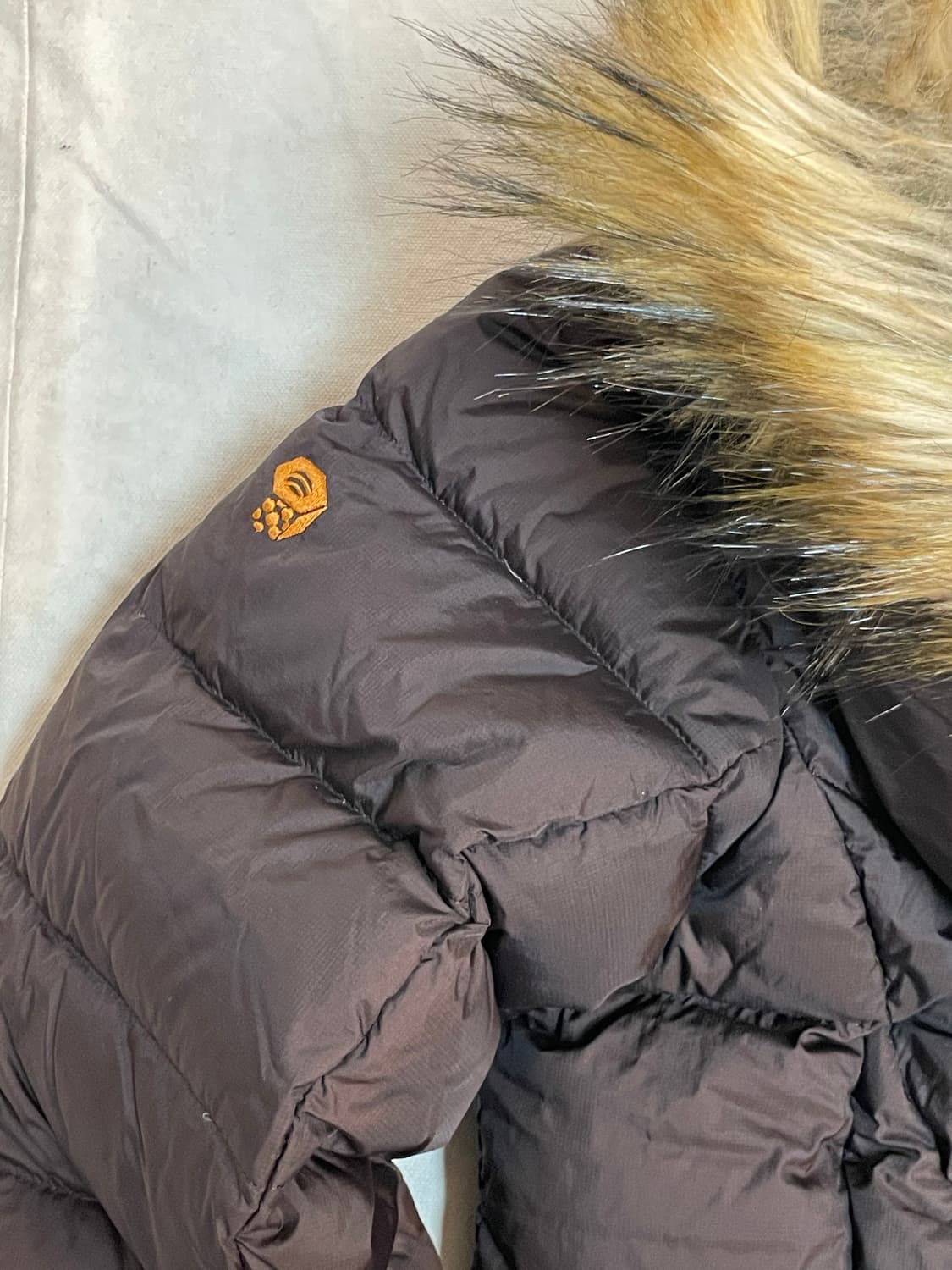 마운틴하드웨어 롱패딩 상품이미지10