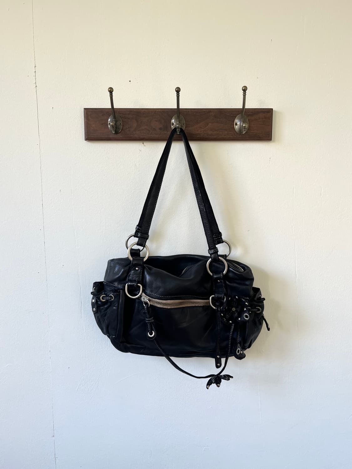 italy 플라워키링 레더 숄더백 상품이미지1