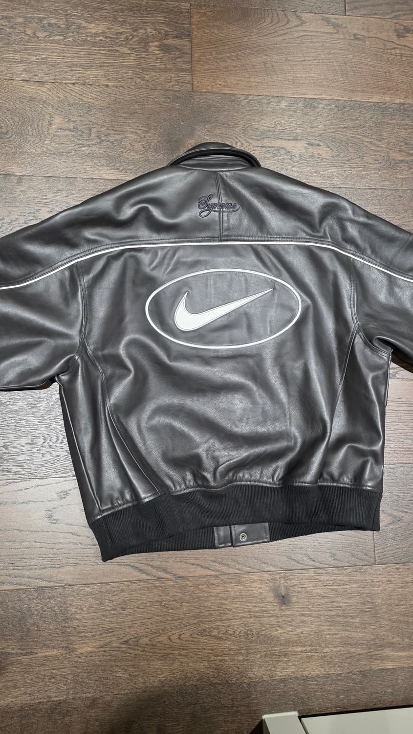 슈프림 나이키 레더 자켓 상품이미지2