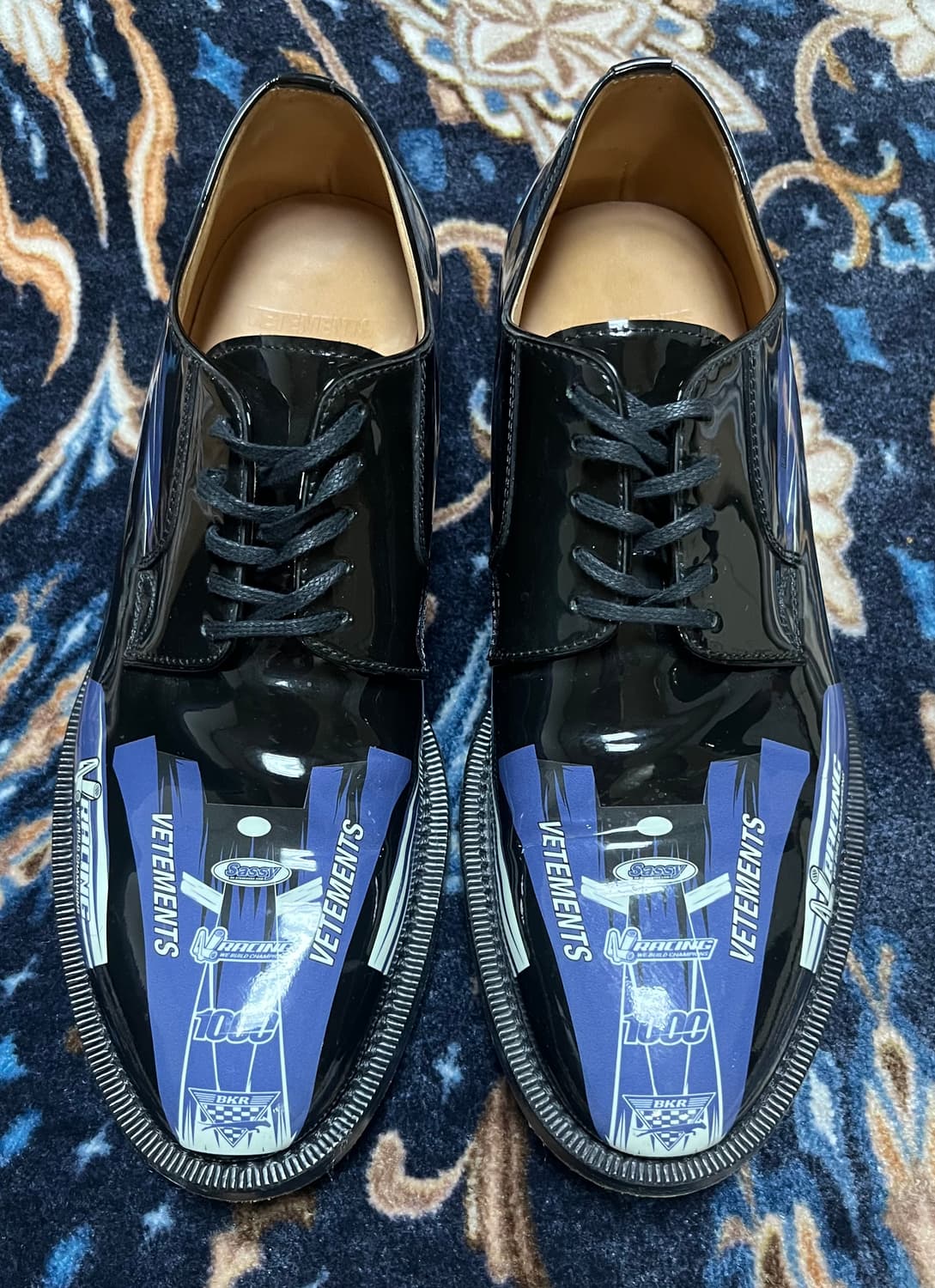 VETEMENTS 베트멍 처치스 블랙 레이스 더비 슈즈 상품이미지1