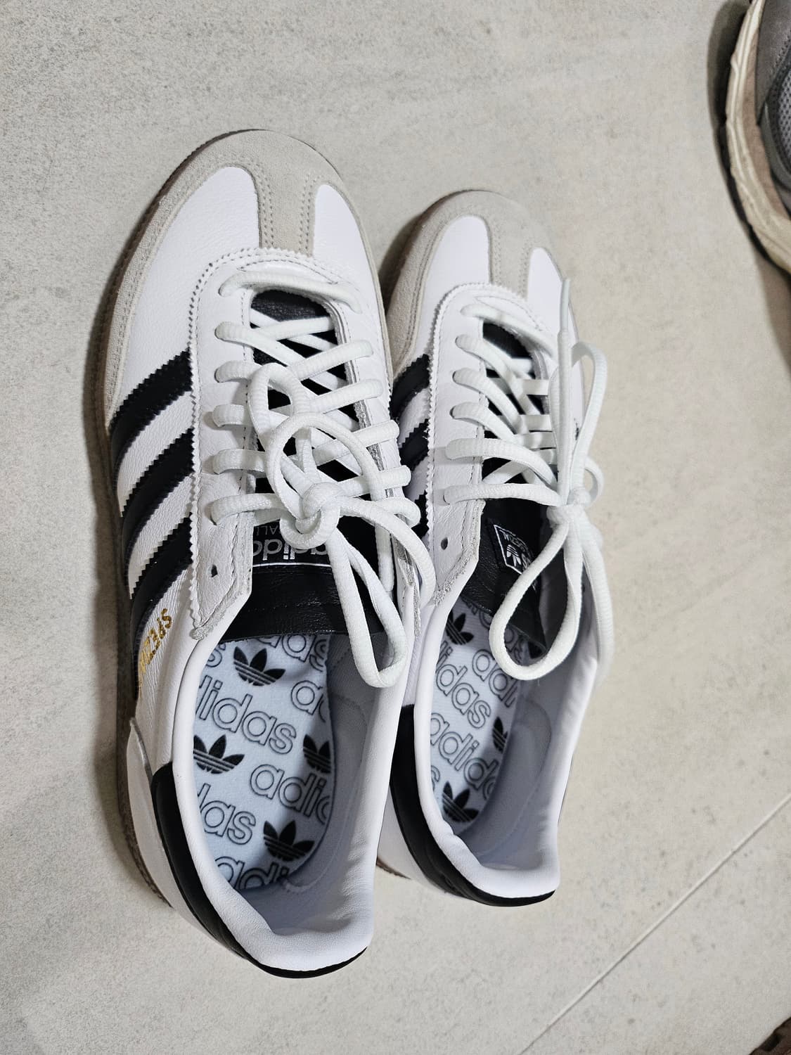 아디다스 스페지알 핸드볼 화이트블랙 265 상품이미지1