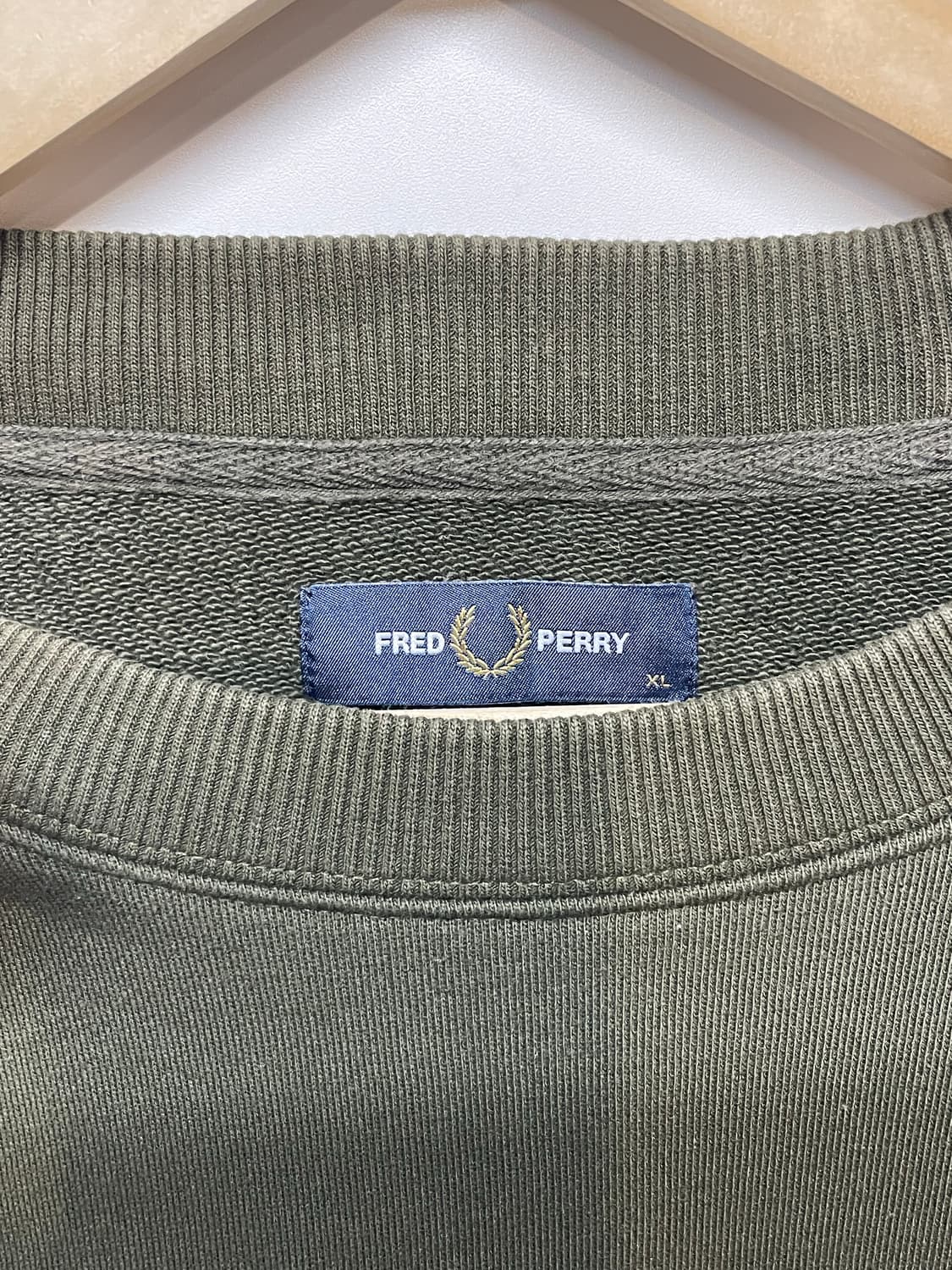 프레드페리 올리브 그린 맨투맨 티셔츠 상품이미지6