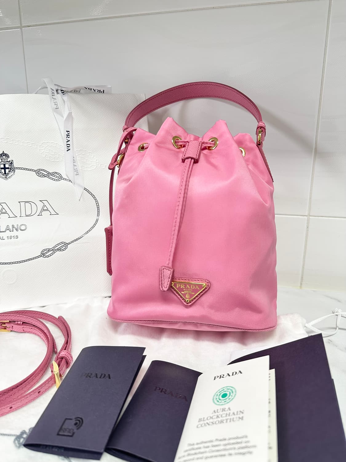[새상품 정품] 프라다 리에디션 1978 버킷백 상품이미지1
