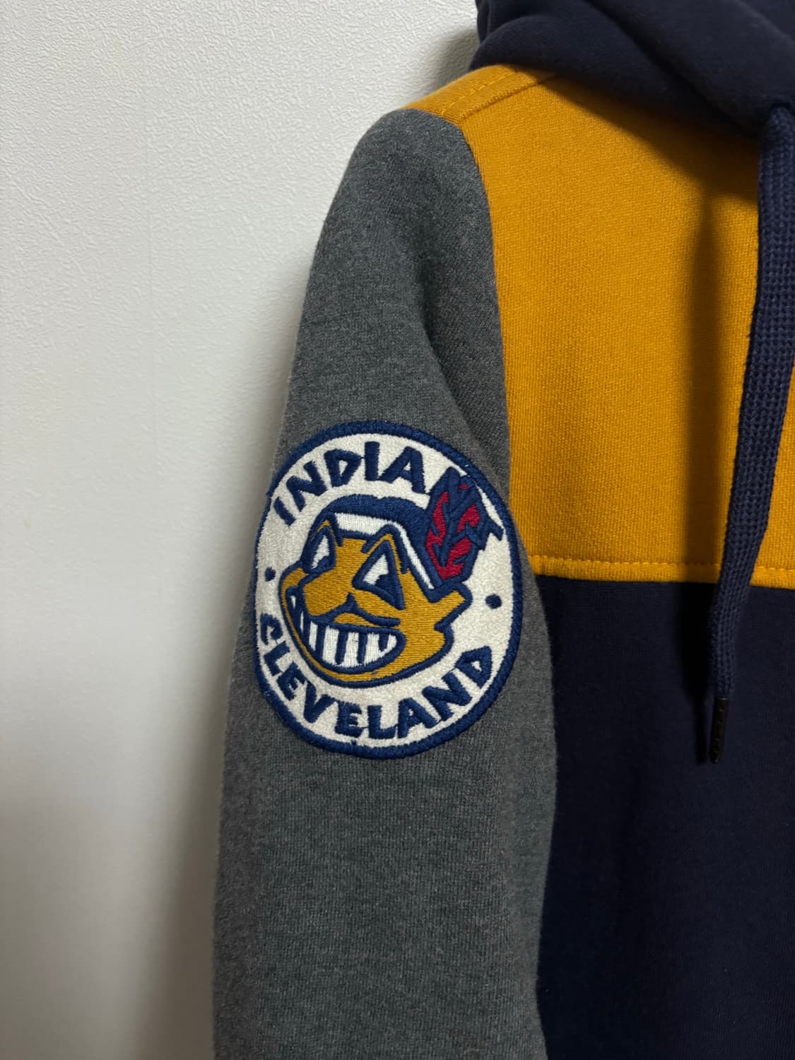 MLB 배색 누빔 바시티 자켓 (후드탈부착가능) 상품이미지4