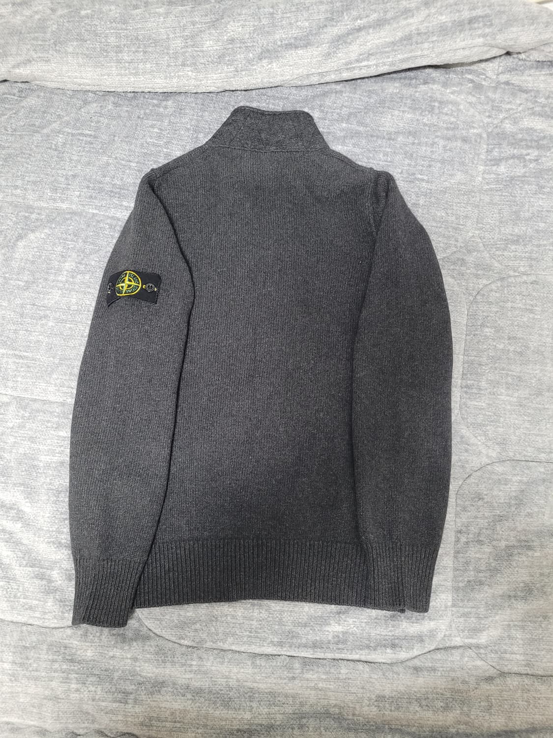 스톤아일랜드 램스울 울니트 가디건 다크그레이 상품이미지9