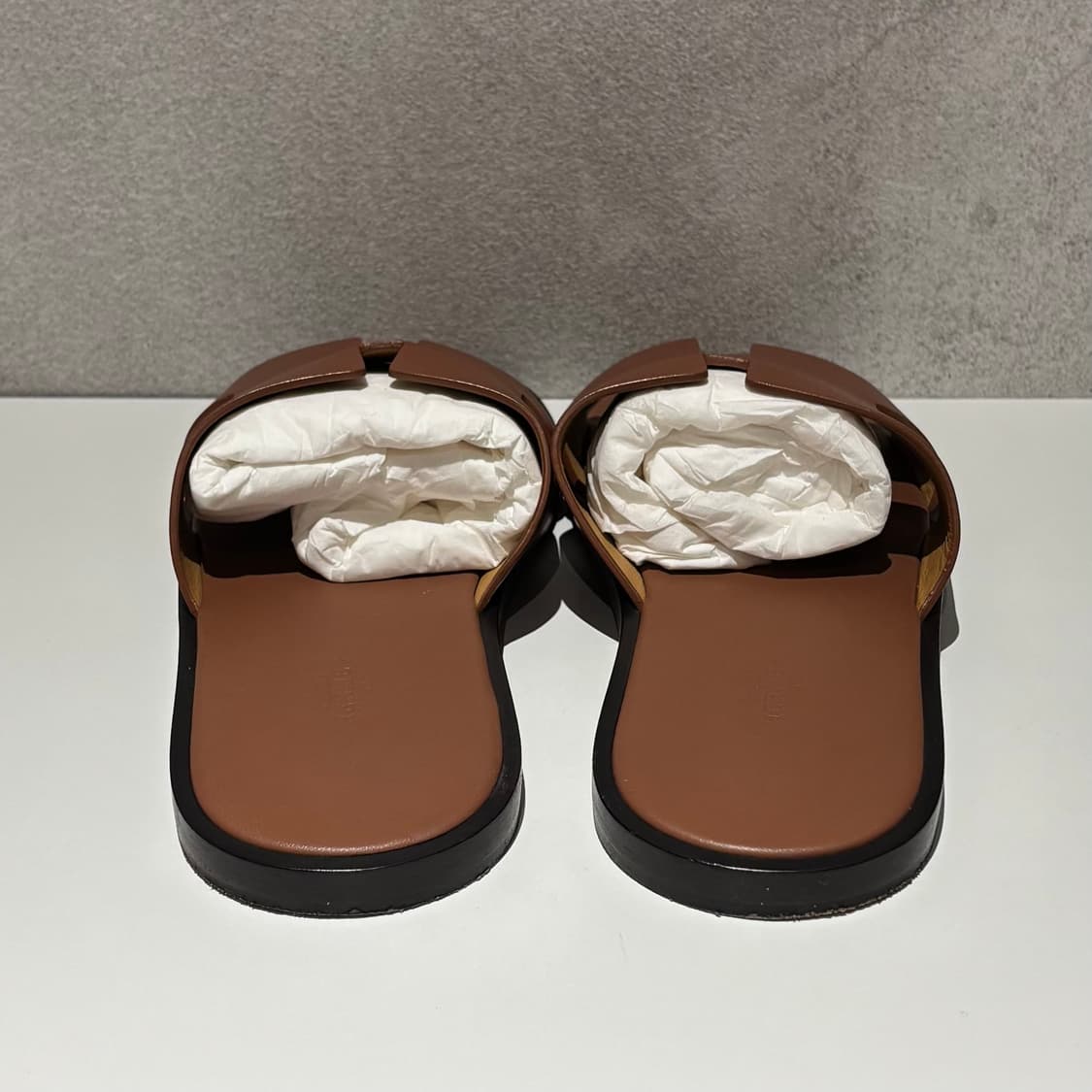 A+ / 43 (270-275) 에르메스 이즈미르 슬리퍼 브라운 상품이미지4