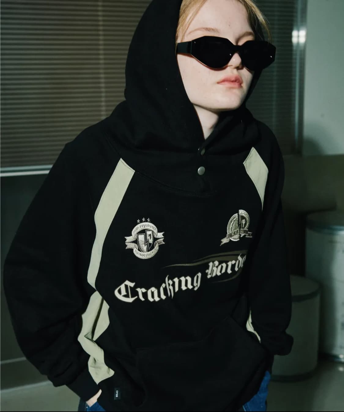 꼼파뇨 크래킹 후드티 블랙 M 상품이미지1