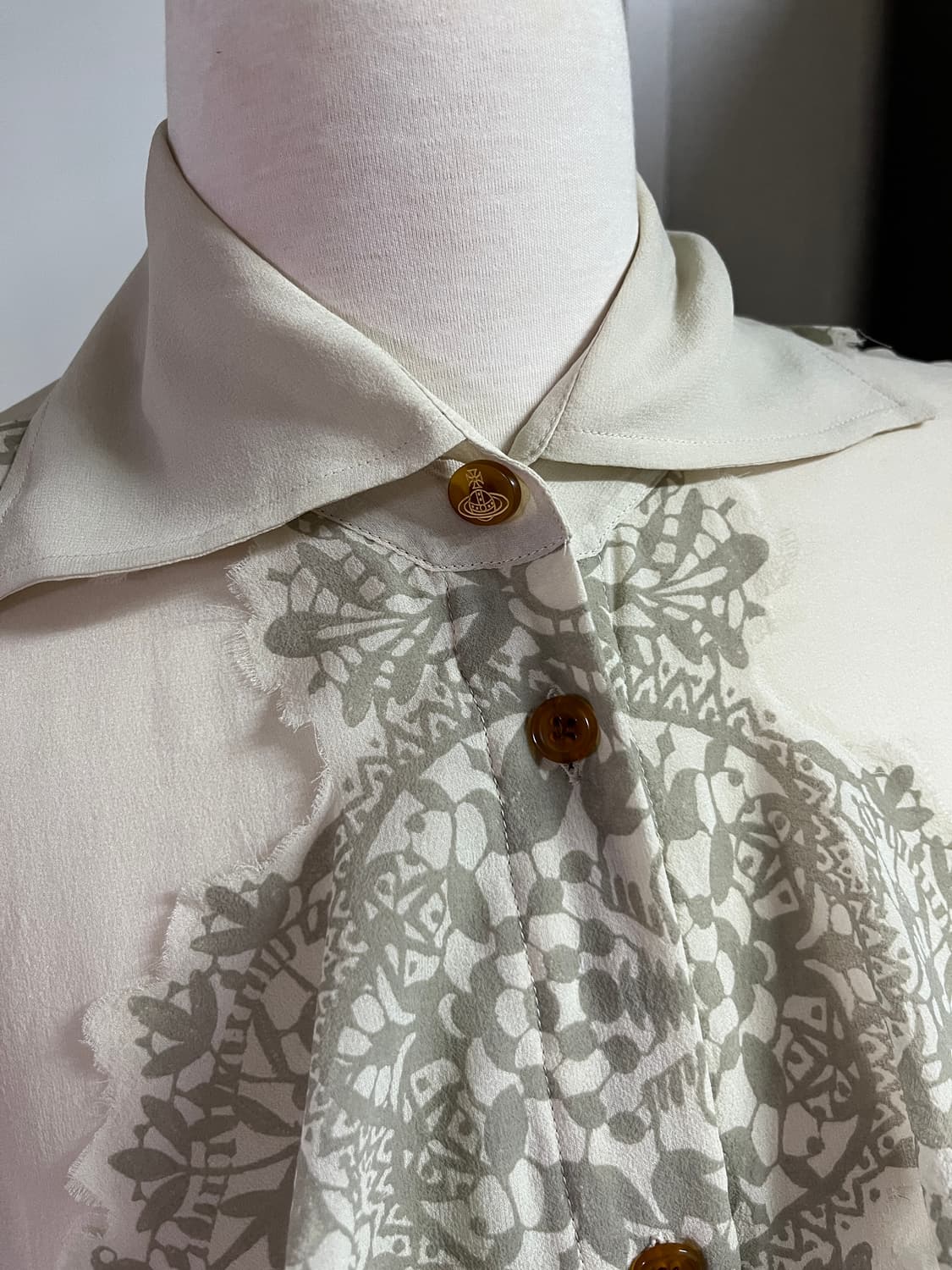 비비안웨스트우드 레이스 블라우스 새상품 상품이미지2