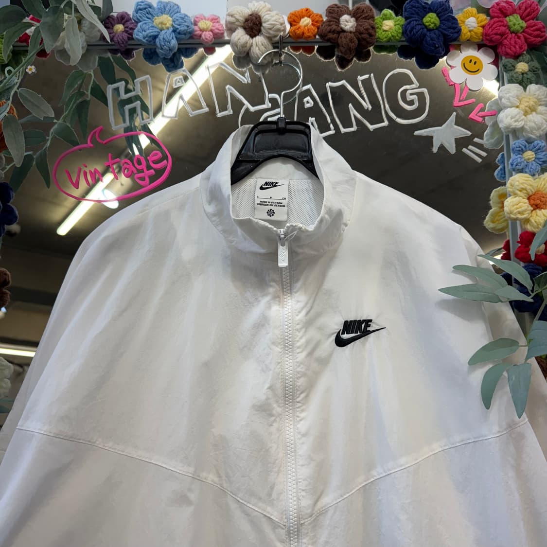 나이키 올화이트 오버핏 러닝 바람막이 상품이미지2