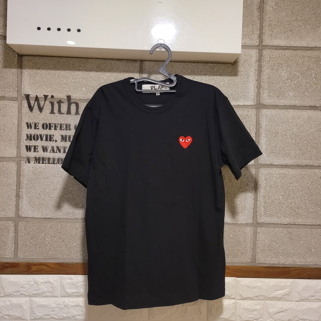 꼼데가르송 레드와펜 반팔 M 상품이미지1