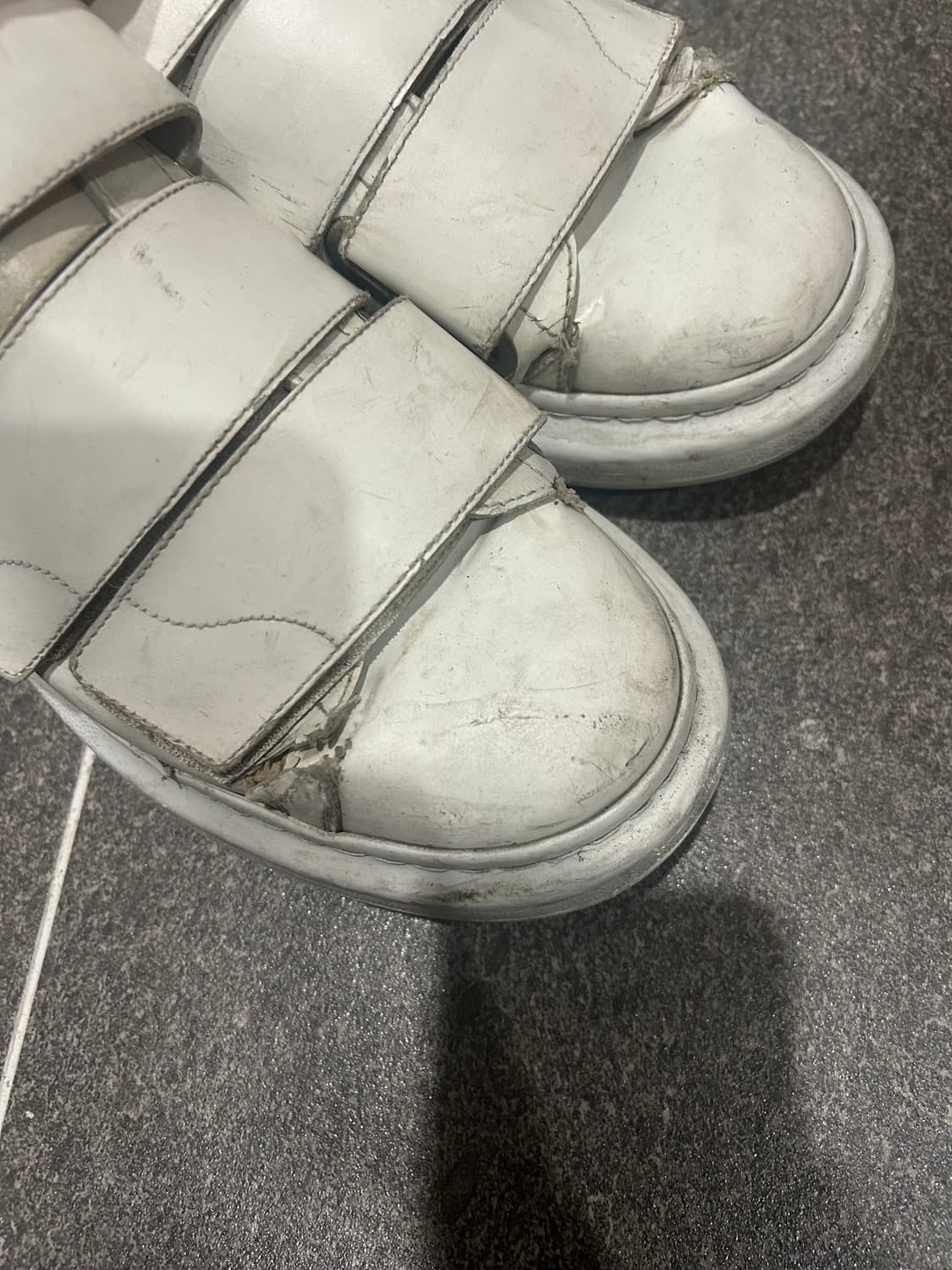 알렉산더 맥퀸 남성 찍찍이모델 44.5 상품이미지2