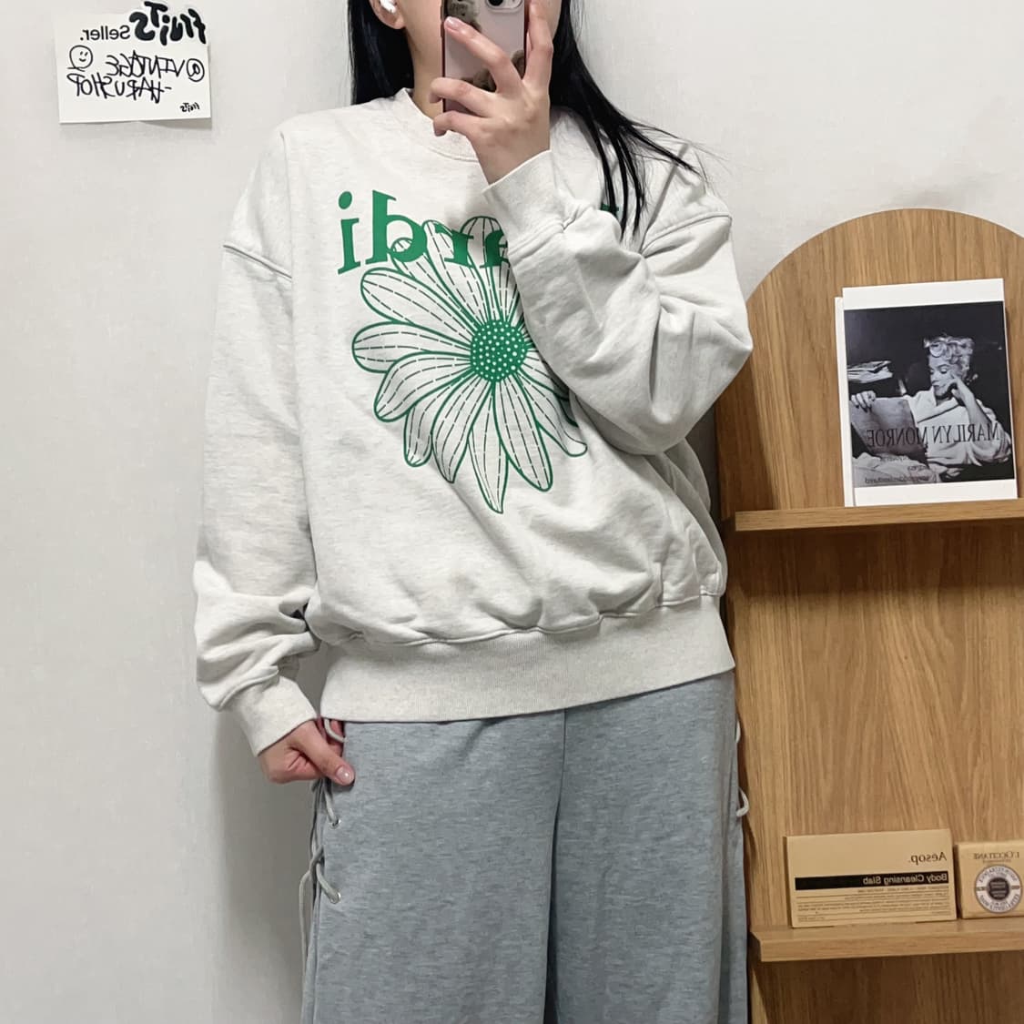 [정품] 마르디메크르디 오트밀 그린로고 맨투맨 [ 실확 ] 상품이미지3