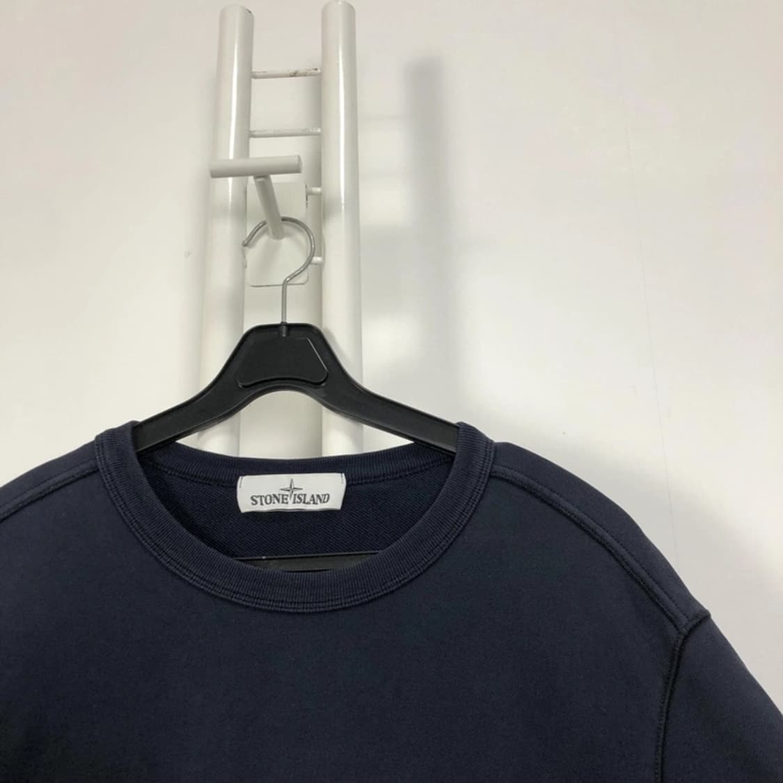 스톤아일랜드 정품 ss시즌 맨투맨 네이비 상품이미지4