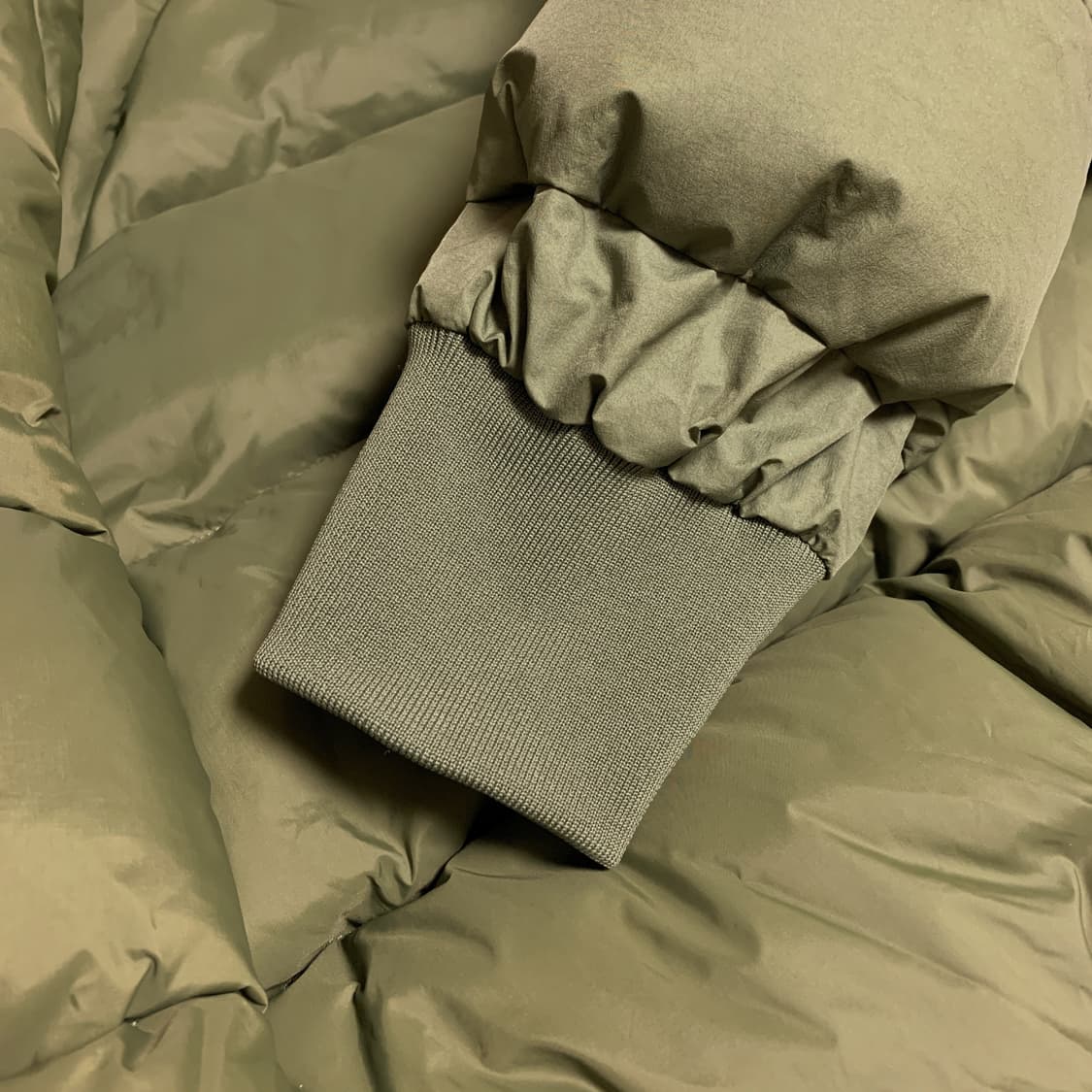 포스트아카이브팩션 5.0 다운 센터 올리브 그린 상품이미지7