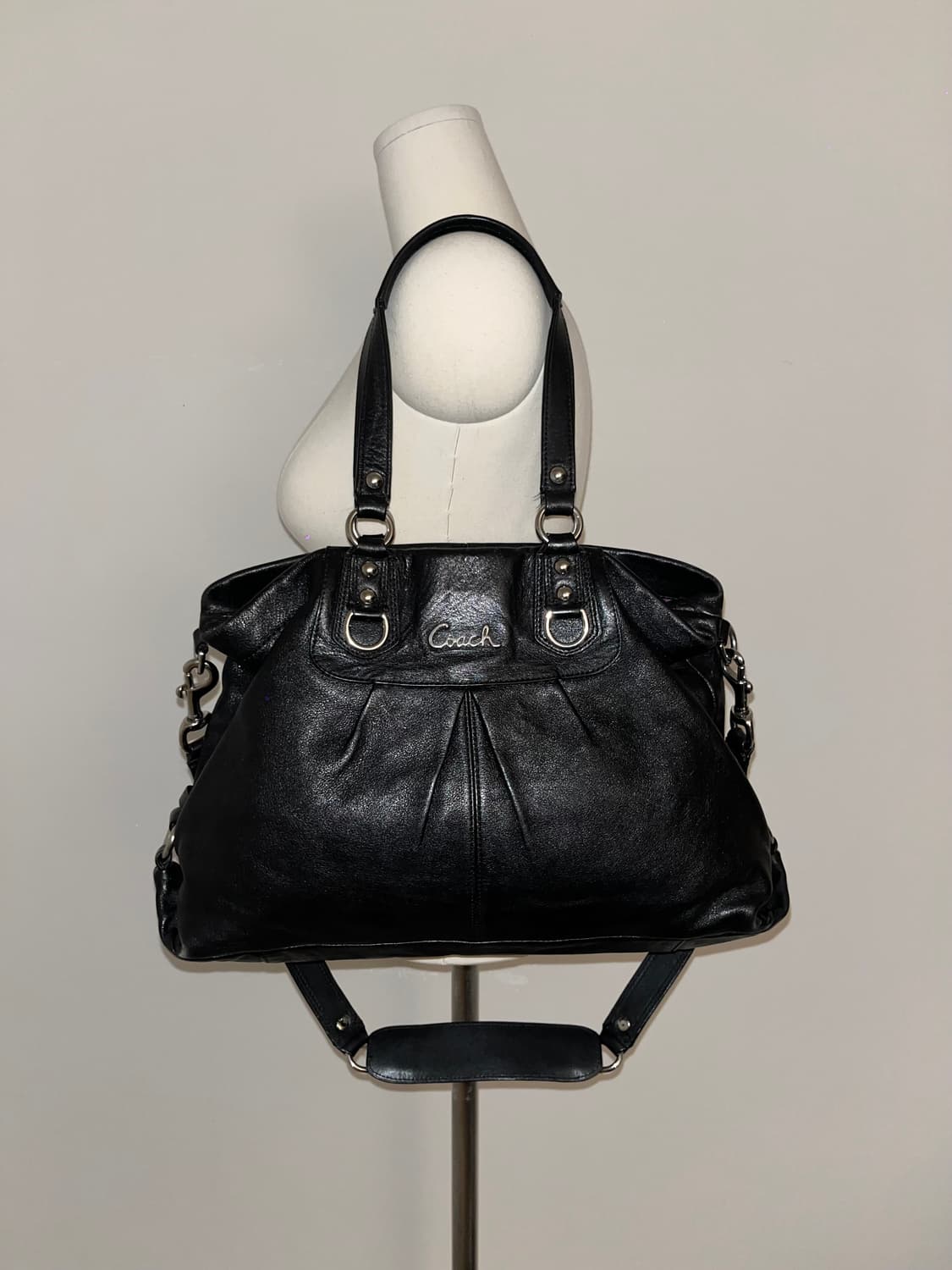 Coach All Black Shoulder bag 상품이미지1