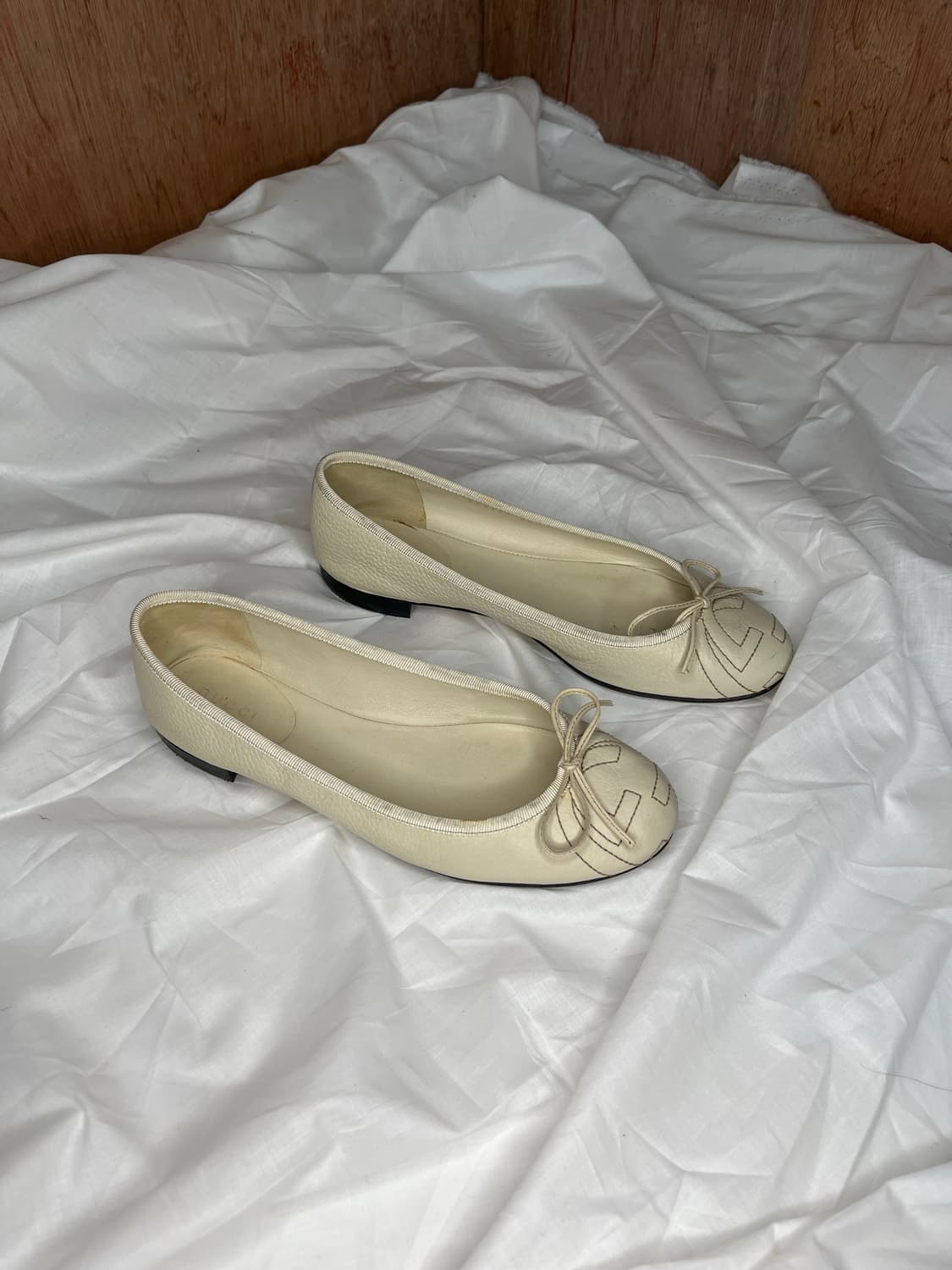 구찌 인터로킹 G 발레 플랫 상품이미지2