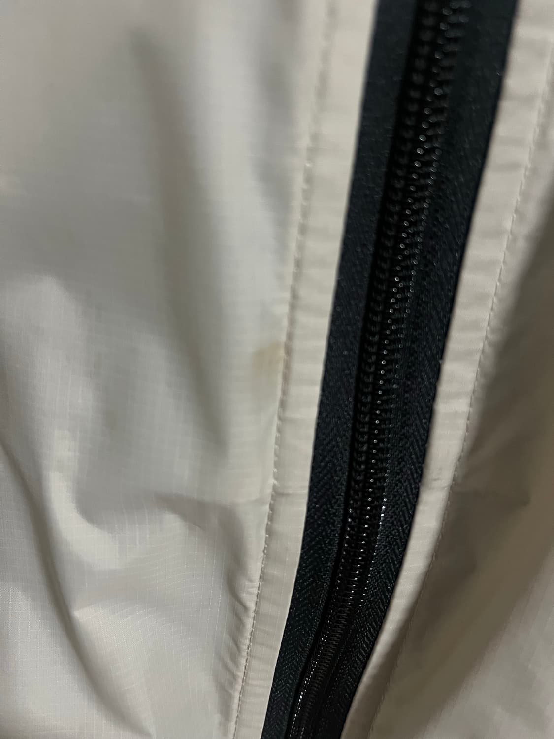 플레이 꼼데가르송 x 까웨 풀 집 자켓 베이지 블랙 L 바람막이 상품이미지3