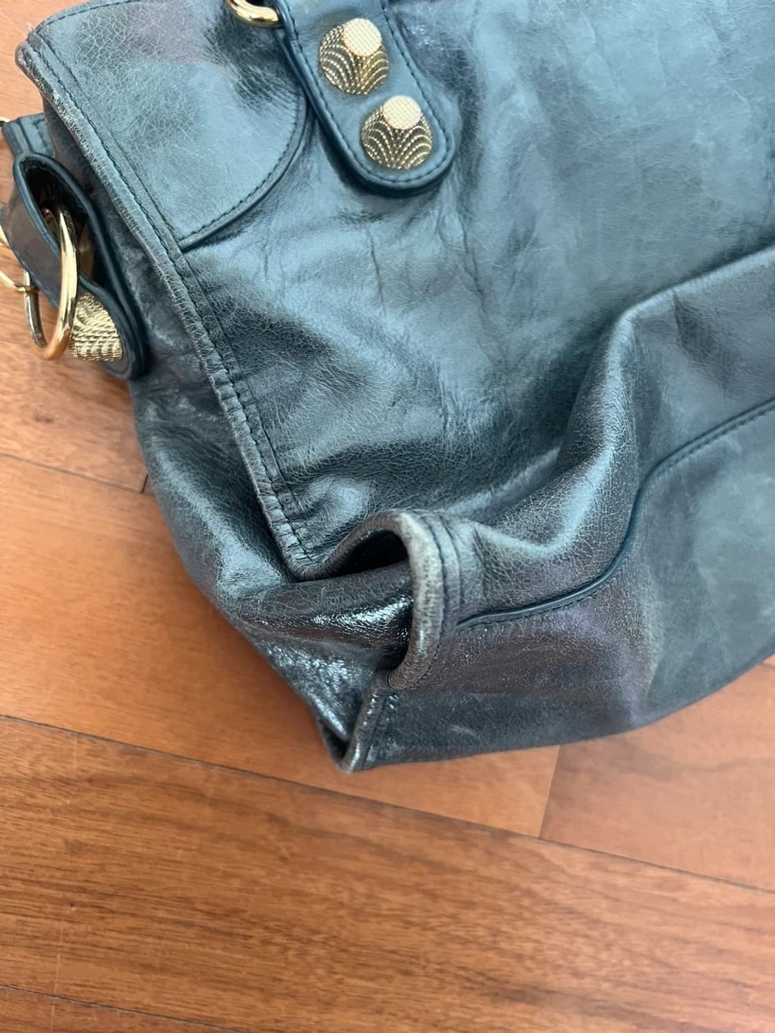 발렌시아가 모터백 네이비 급처 상품이미지8