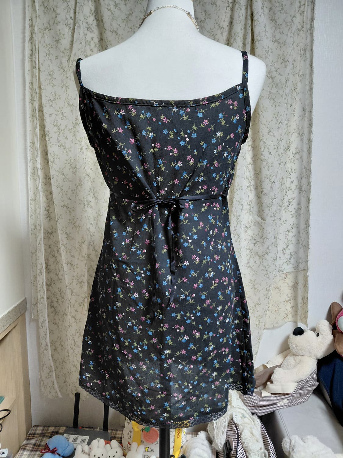 [일본빈티지] 플라워 블랙 끈나시 미니 원피스 상품이미지3