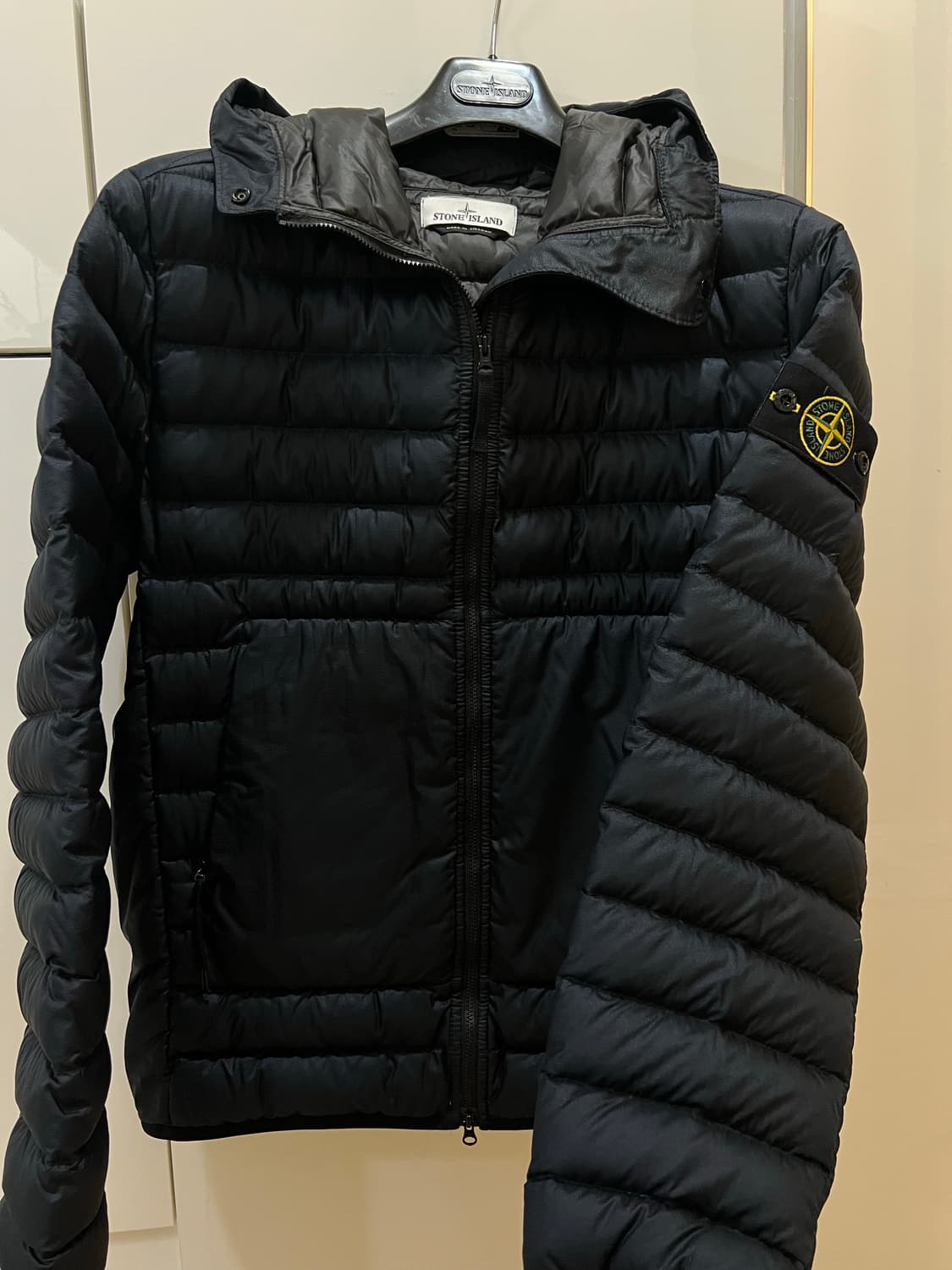 24fw 스톤아일랜드 패딩 L (새상품) 상품이미지1