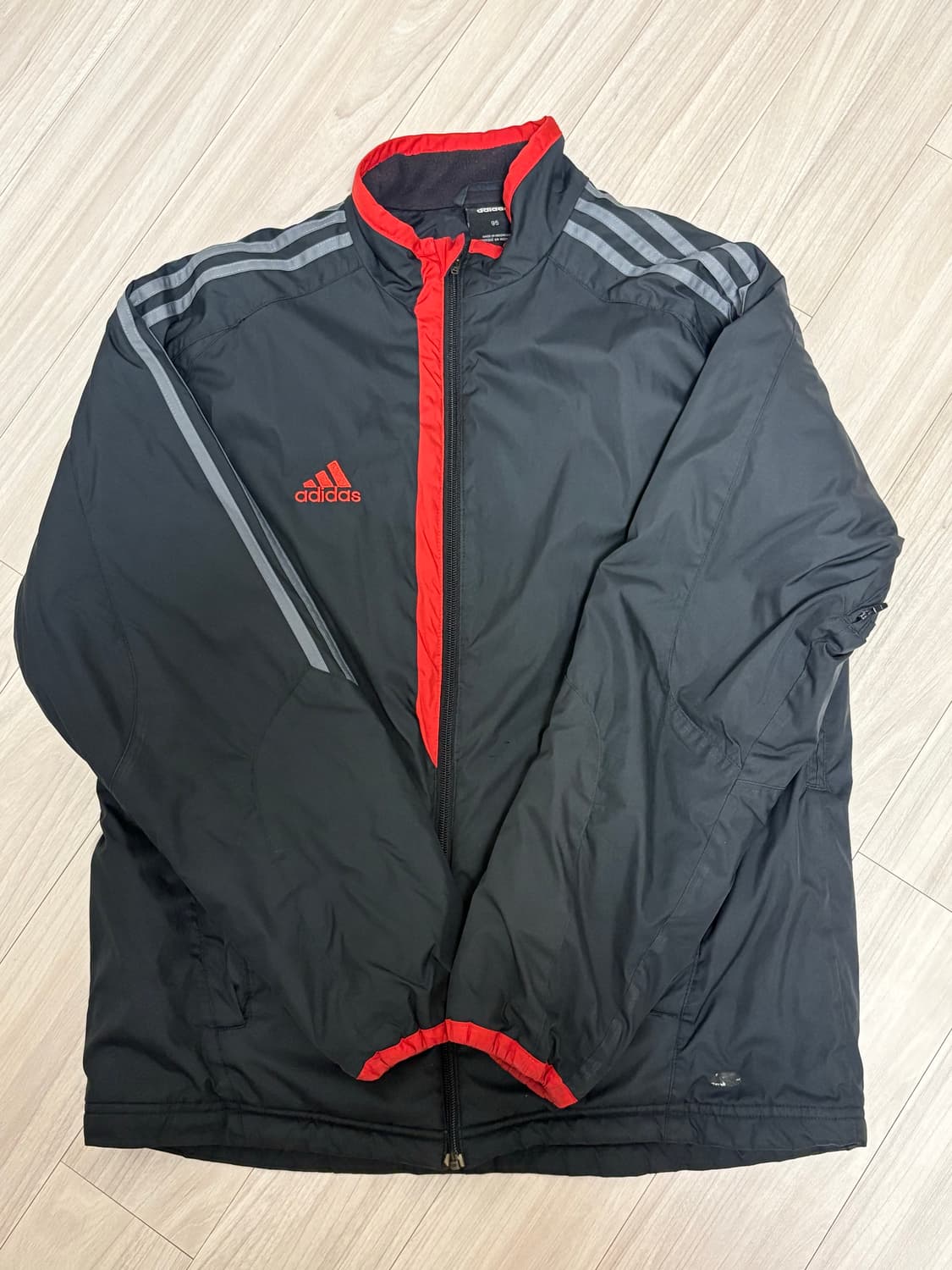 아디다스 경량 바람막이 상품이미지1