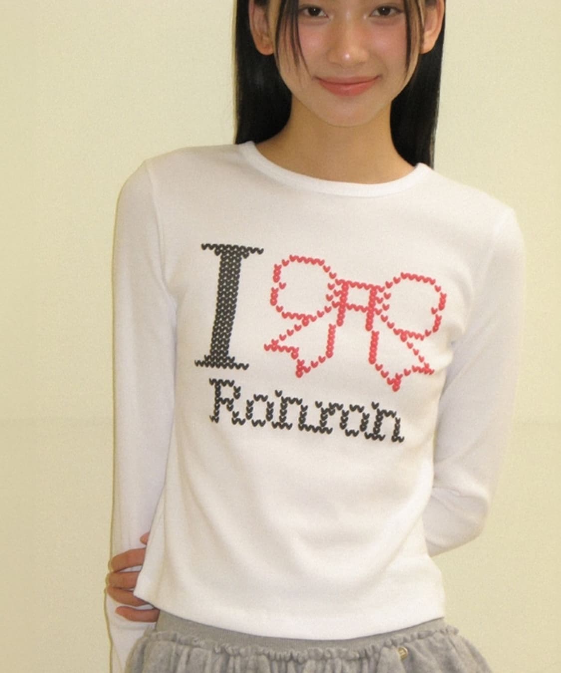 론론 슬림핏 크롭 롱 슬리브 화이트 상품이미지4