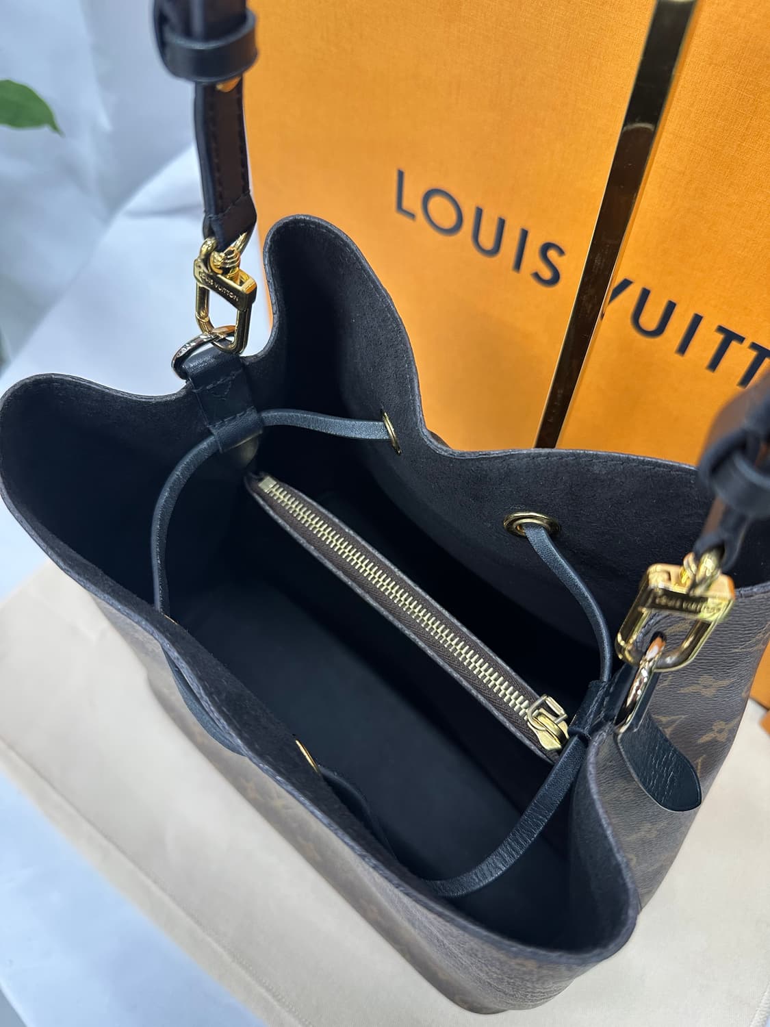 [정품] 루이비통 네오노에 MM 모노그램 블랙 M44020 상품이미지8