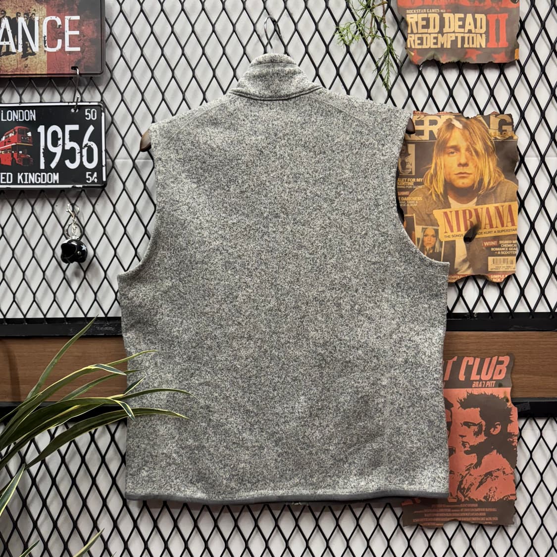 파타고니아 플리스 솔리드 베스트 자켓 사이드 집업 디테일 그레이 상품이미지2