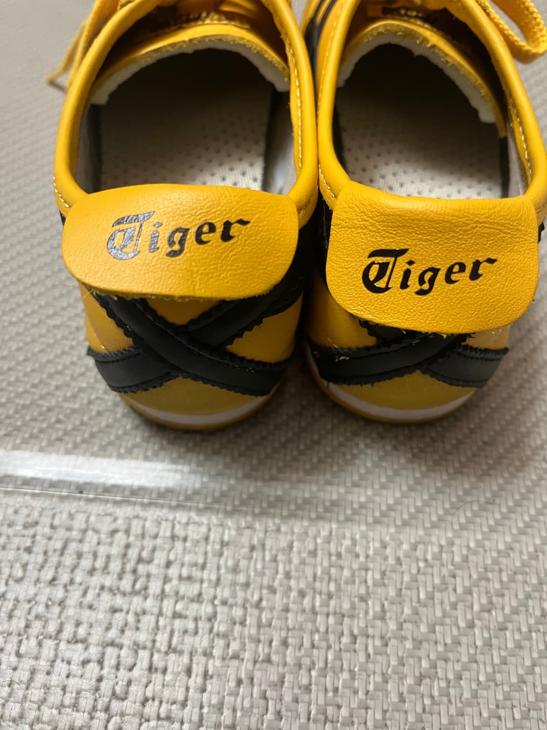 오니츠카타이거 250 옐로우 블랙 상품이미지3