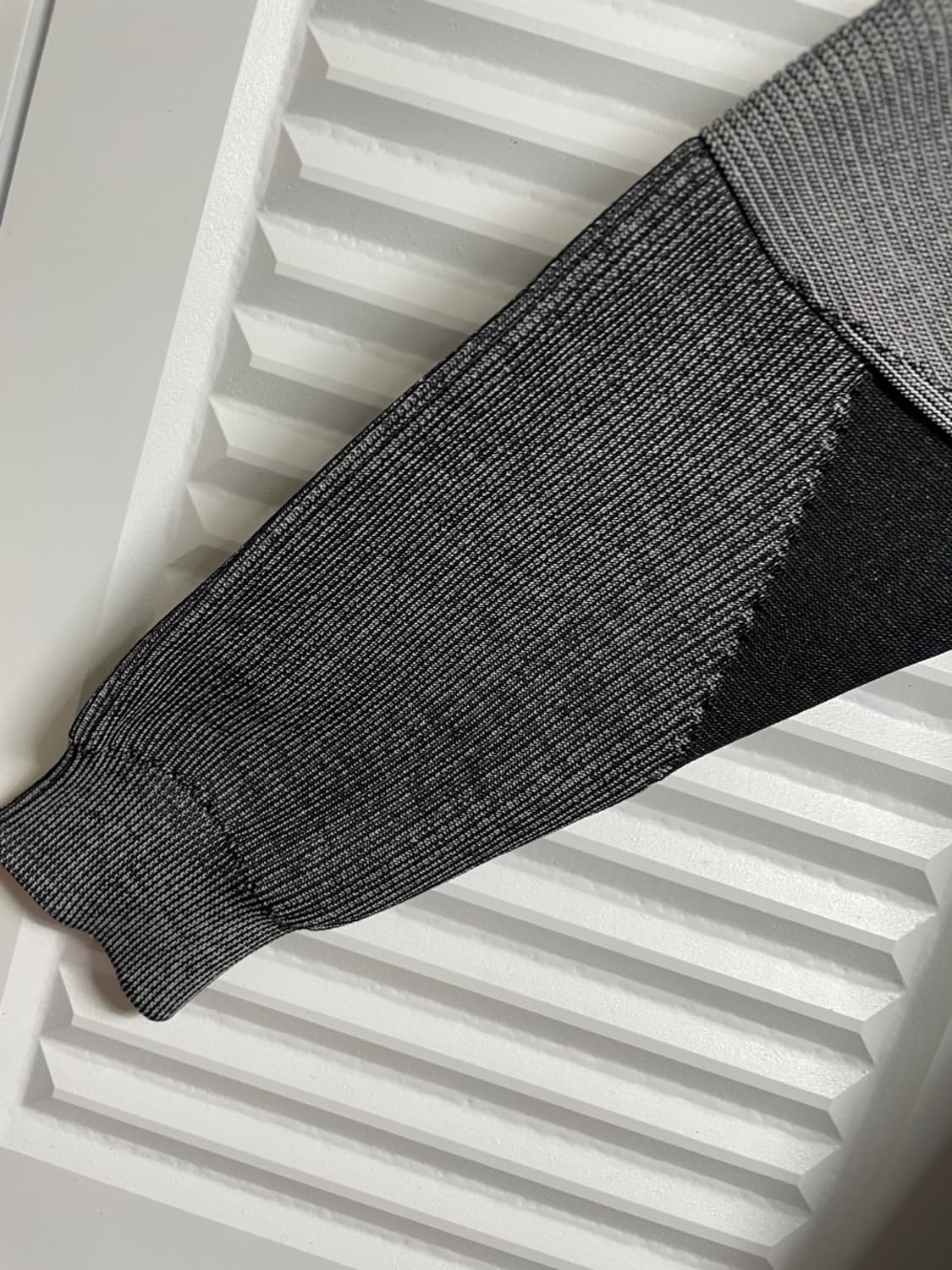 데상트 맨투맨 티셔츠 상품이미지8