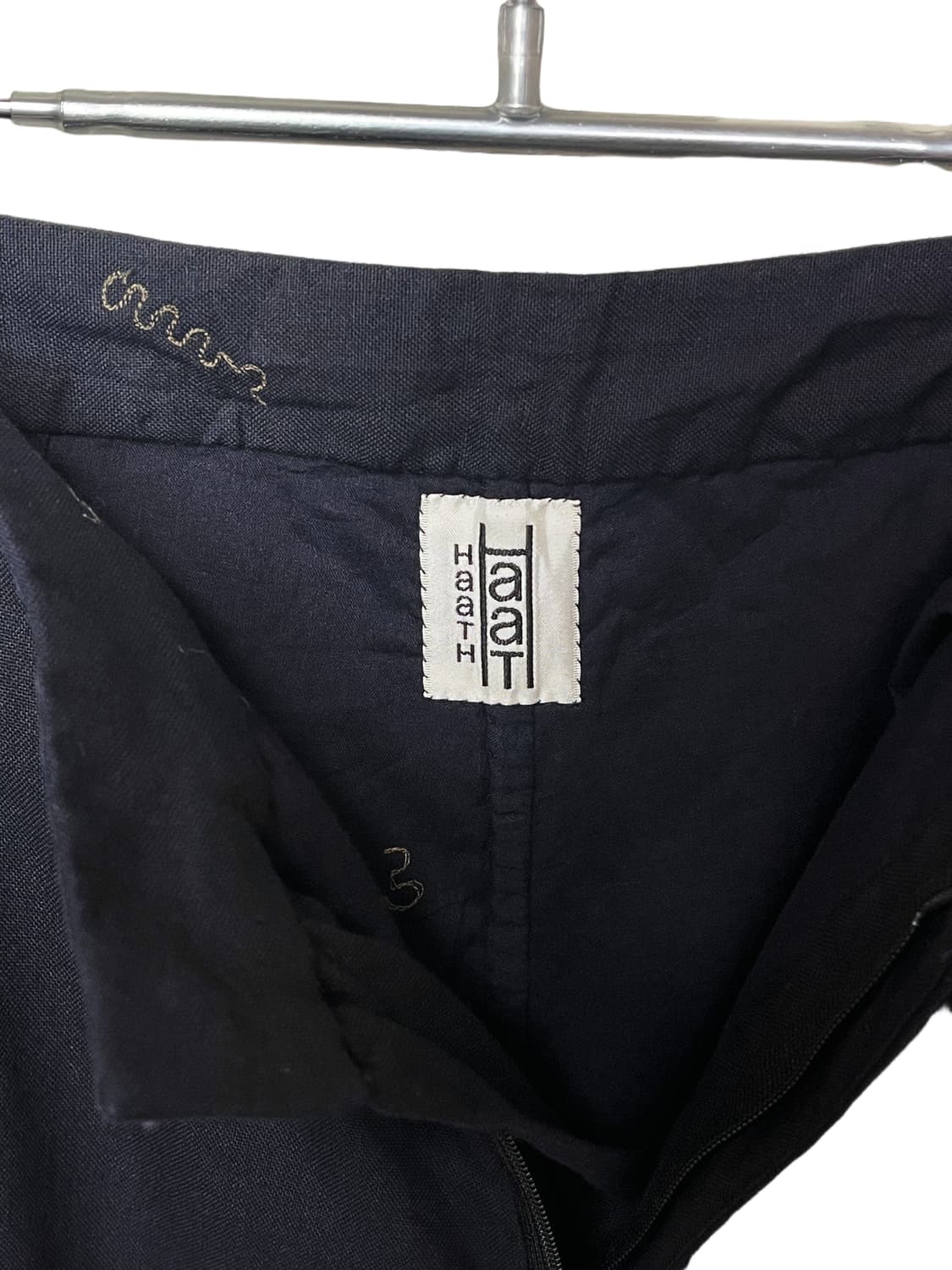 HaaT ISSEY MIYAKE Embroidered Trousers 상품이미지6