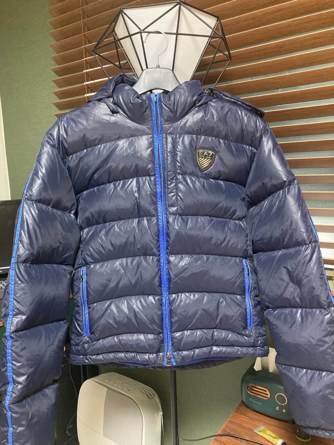 (거의새것)엠포리오아르마니 EA7 덕다운 숏패딩 100 상품이미지2