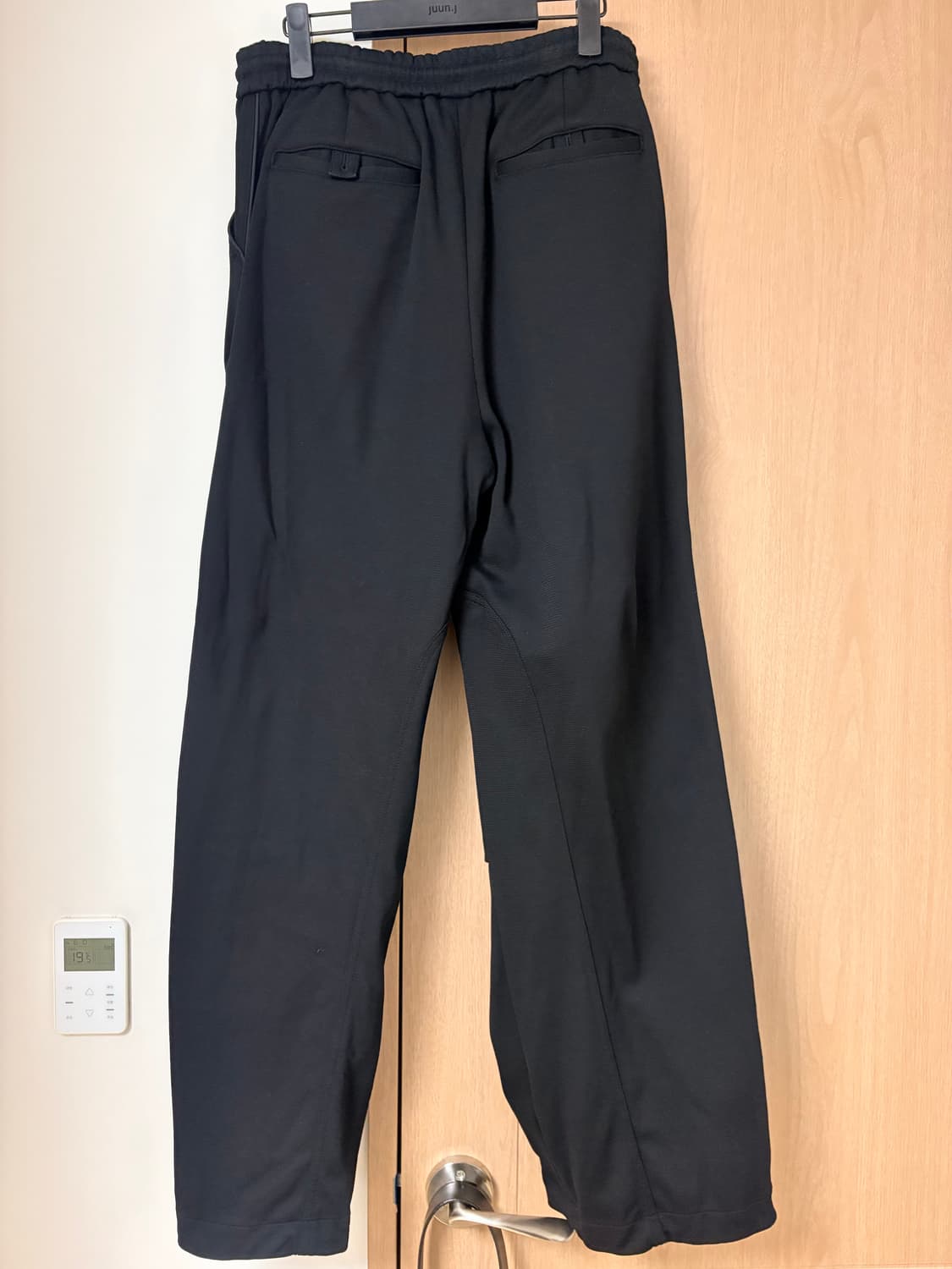 준지 24fw 푼토(punto) 트랙팬츠 46 상품이미지2