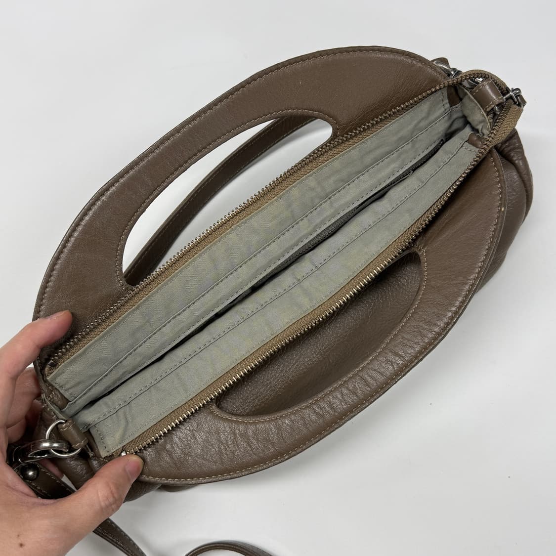 Margaret Howell round leather bag 상품이미지8