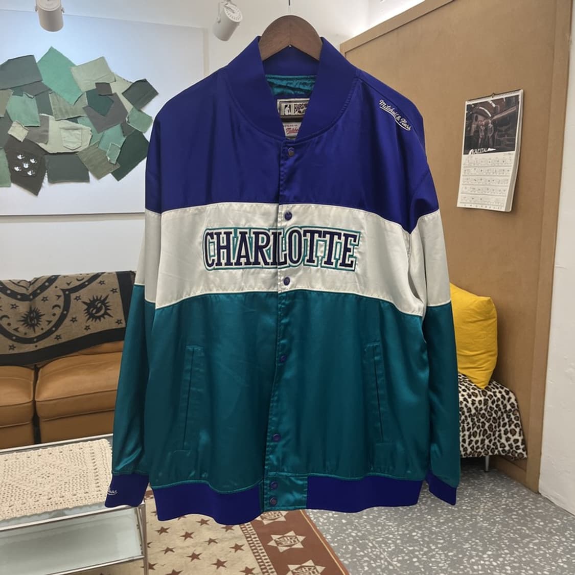 미첼앤네스 올드스쿨 레트로 키치 샬럿호네츠 바시티 자켓 XL C09969 상품이미지3