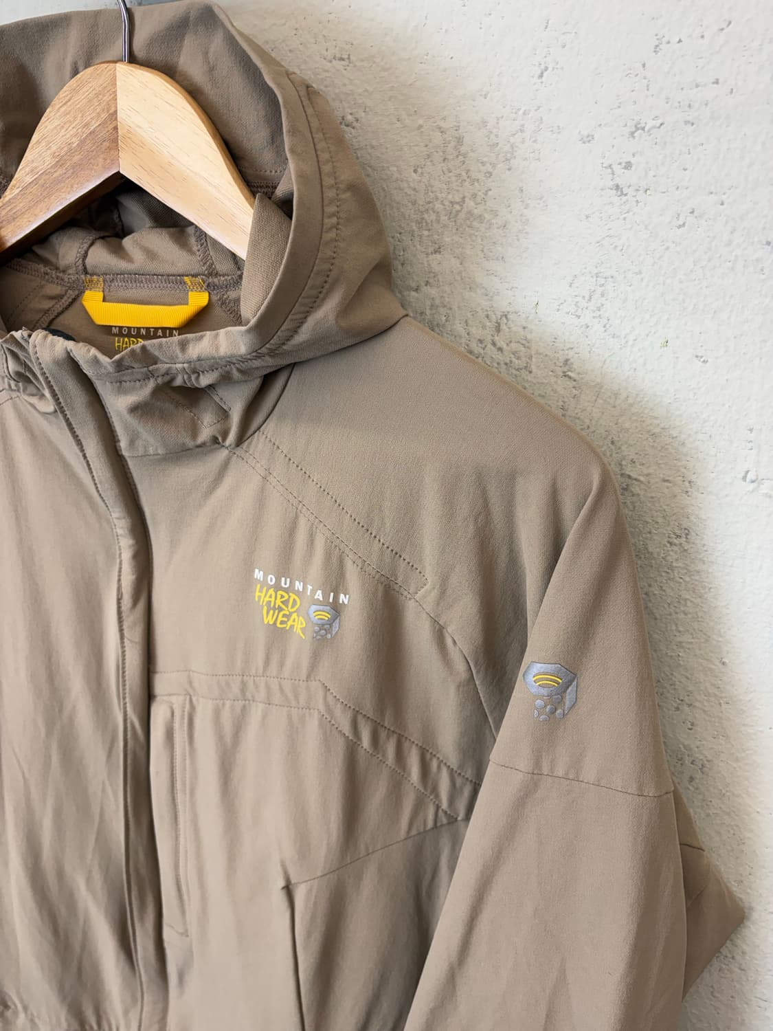마운틴하드웨어 나일론 스트레치자켓 베이지 상품이미지5