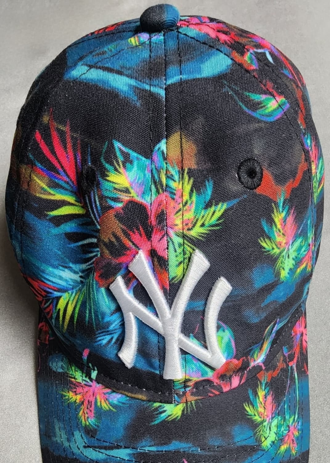 새상품 뉴에라 9TWENTY 플로럴 볼캡 팝니다 (플라워 볼캡) 상품이미지1