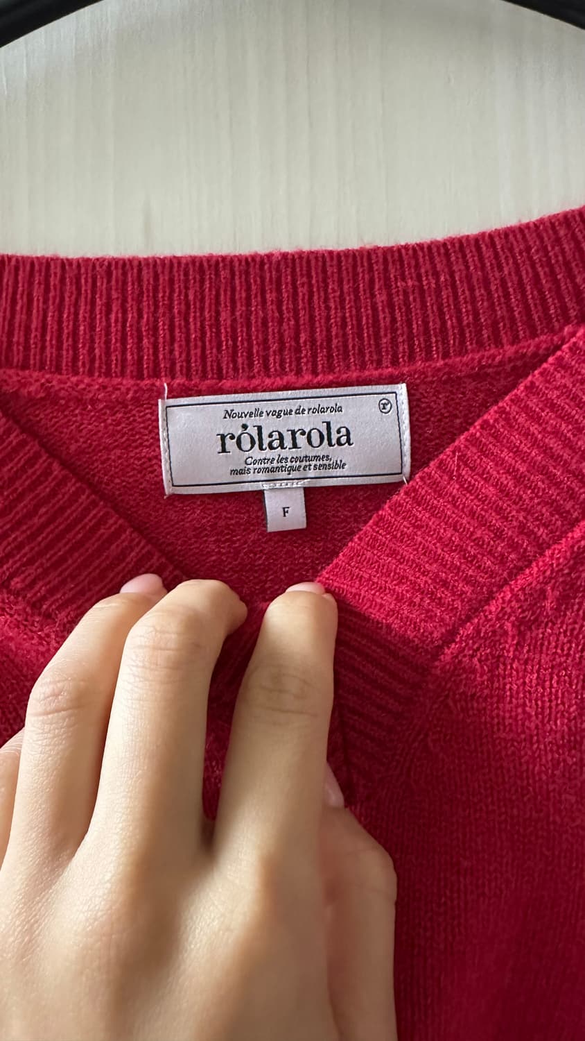 로라로라 브이넥 크롭니트 상품이미지5