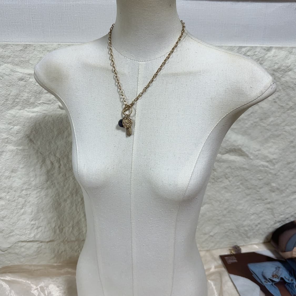 빈티지 중세 해머링 스웨이드 태슬 뜨개질 OT고리 목걸이 상품이미지1