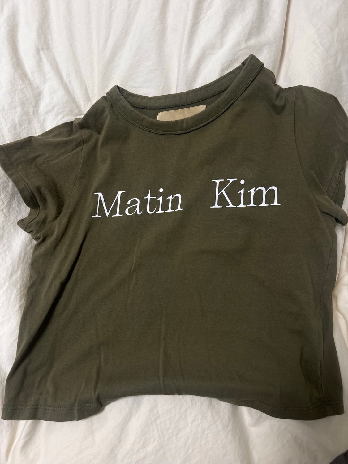 마뗑킴 티셔츠 카키 상품이미지1