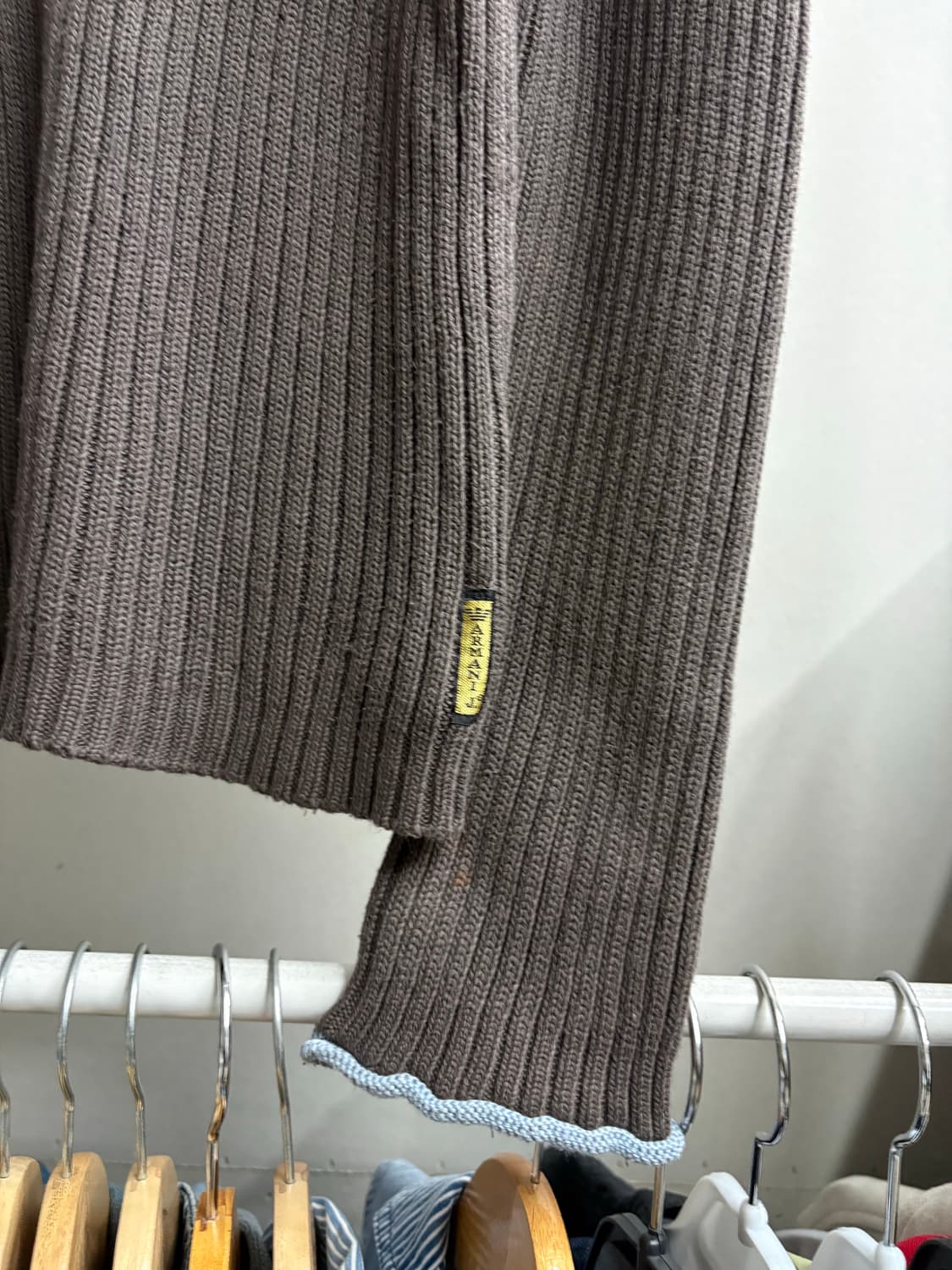 아르마니 하이넥 슬리브 니트 상품이미지3