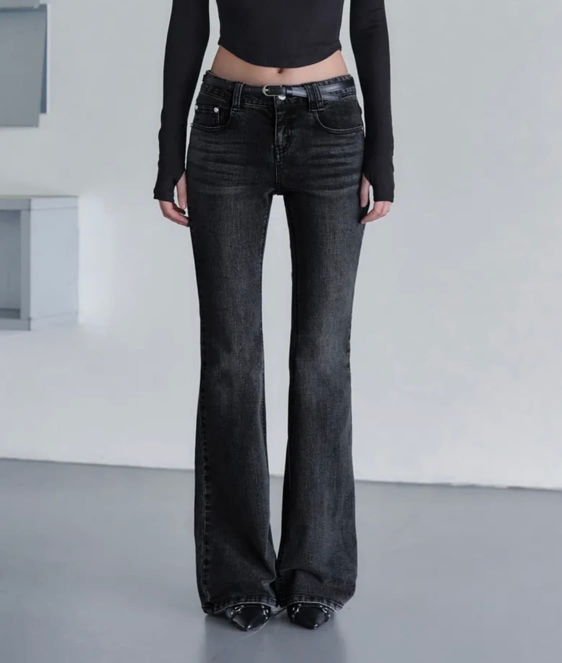 데케트우먼 시그니처 슬림 로우라이즈 플레어진 상품이미지2