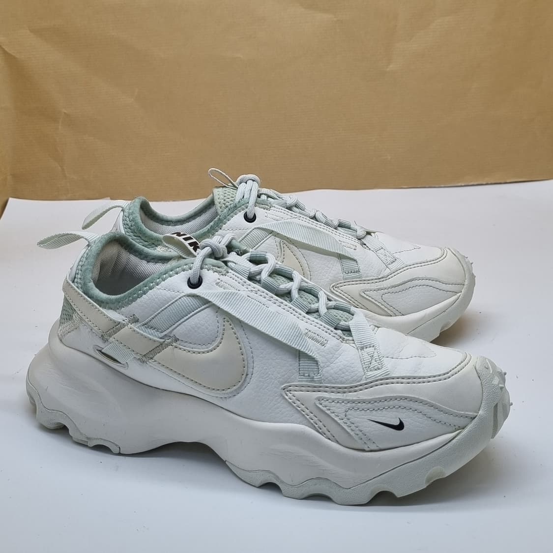 나이키 TC7900 여성운동화235  상품이미지1